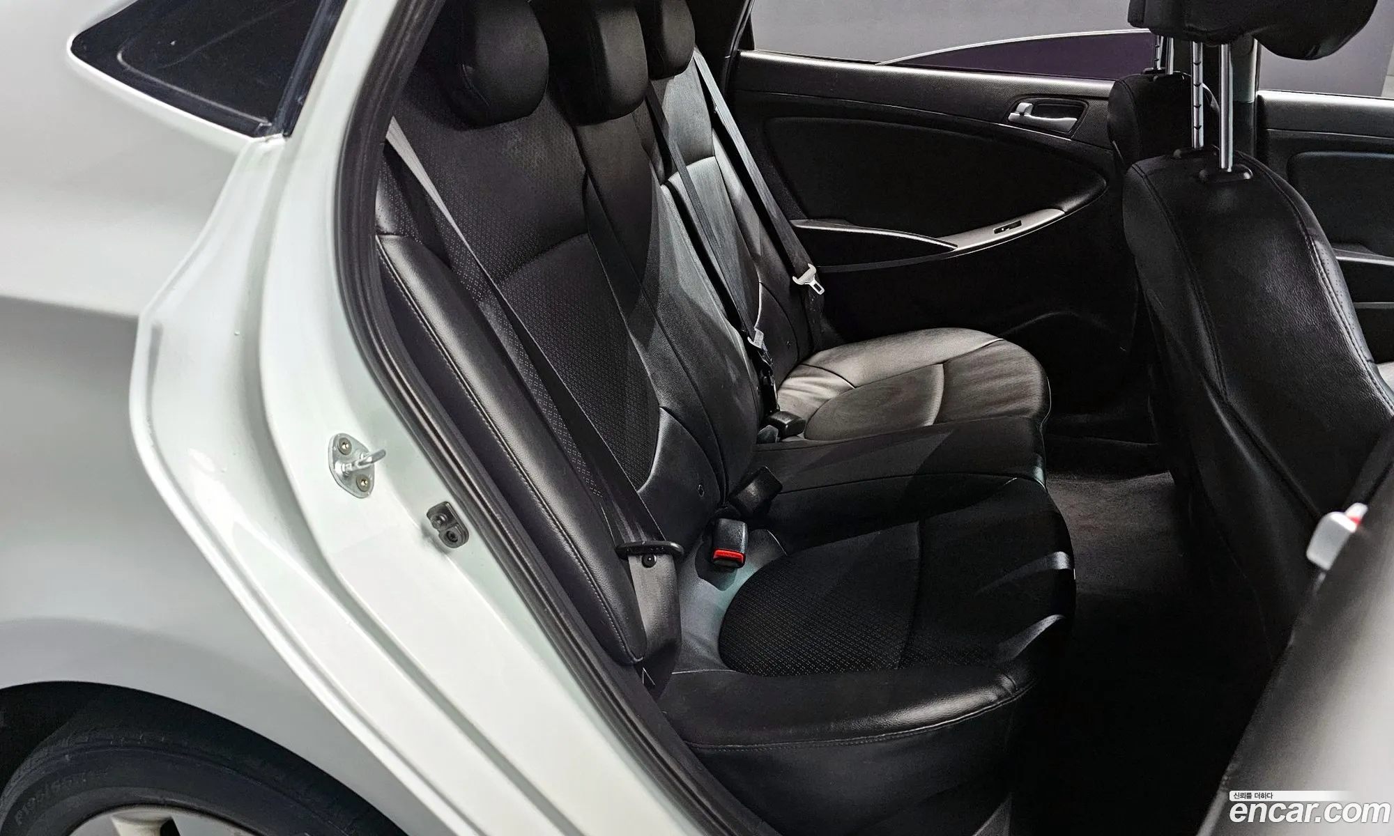 Hyundai Accent 2015 — 5