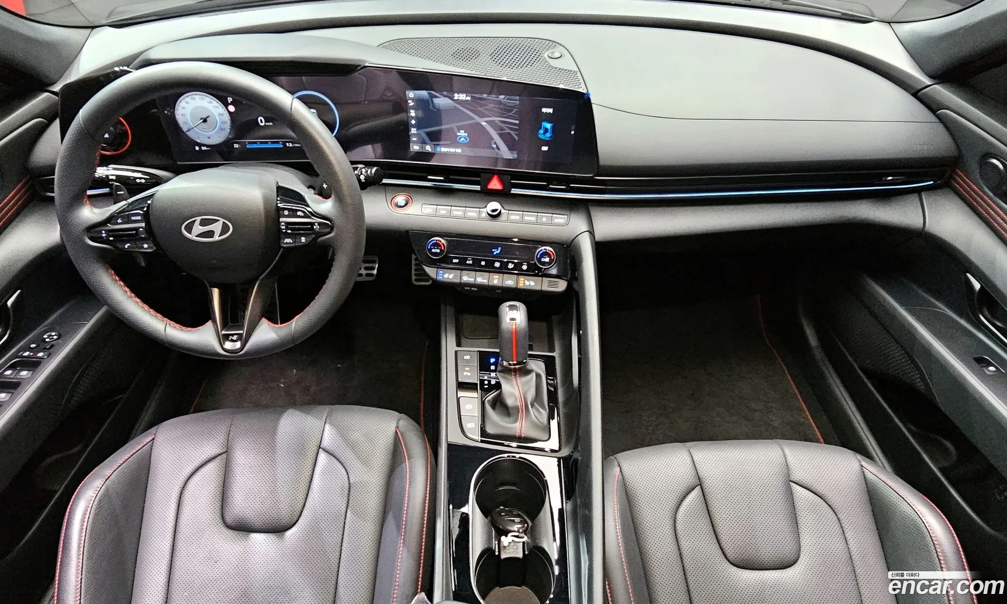 Hyundai Elantra 2024 — 3