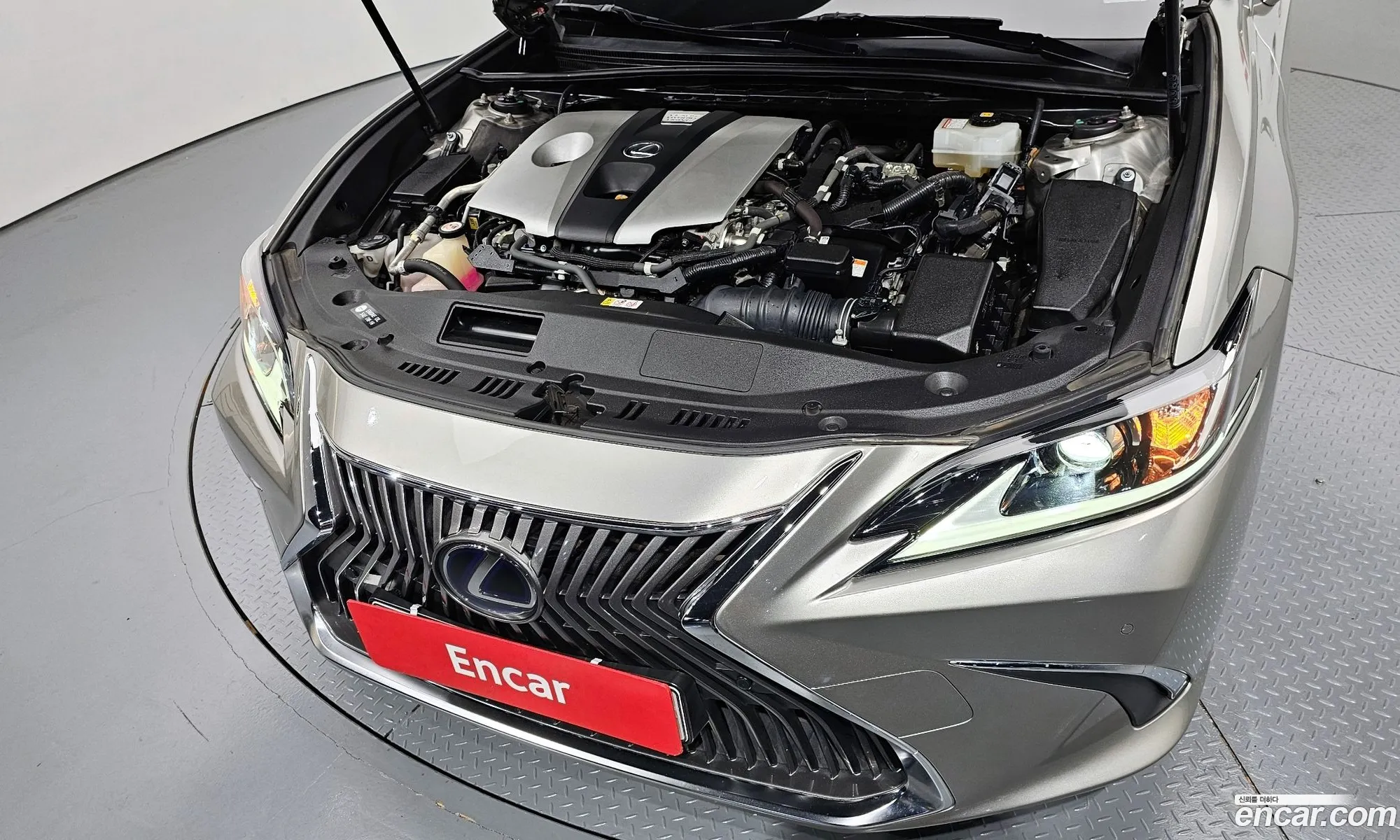 Lexus ES300h 7th Gen 2018 JTHB21B1XK2008305 — 20