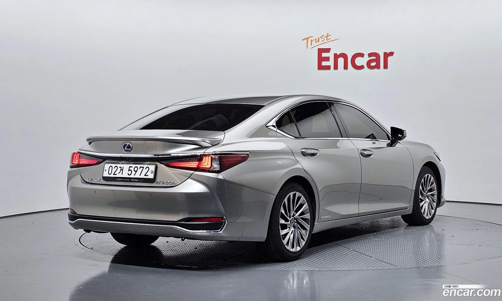 Lexus ES300h 7th Gen 2018 JTHB21B1XK2008305 — 14