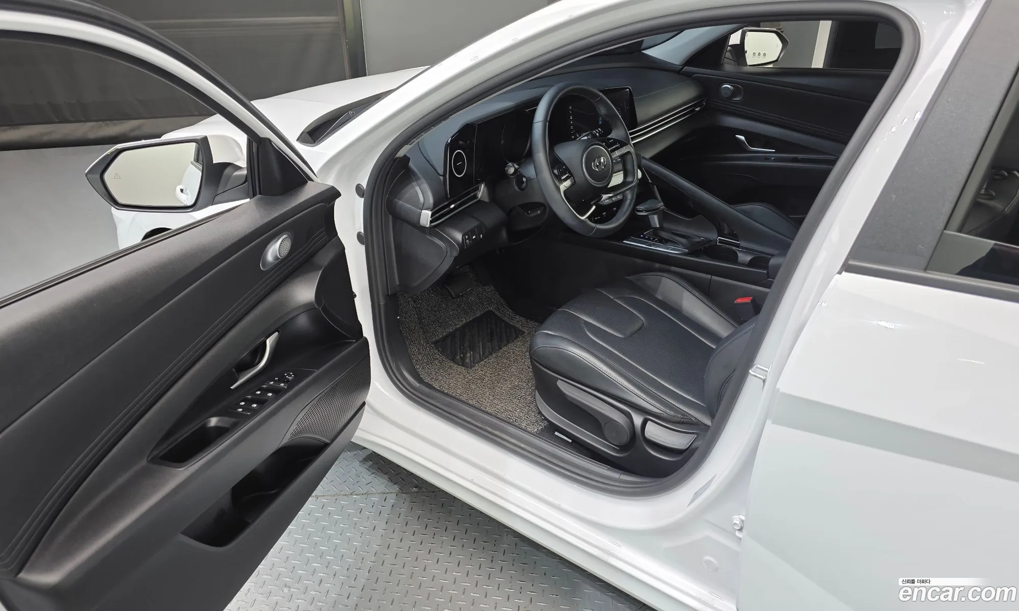Hyundai Elantra 2021 — 20