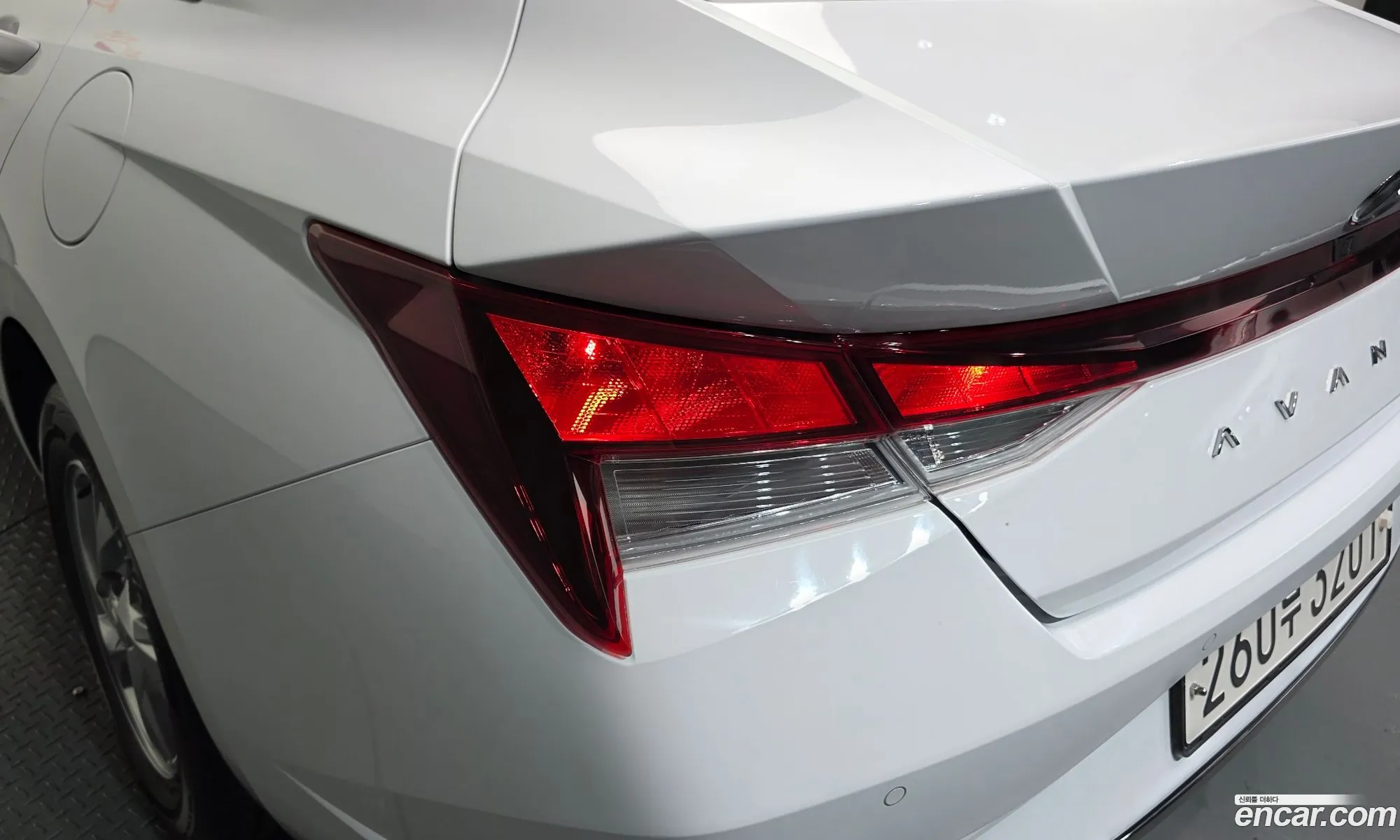 Hyundai Elantra 2021 — 17