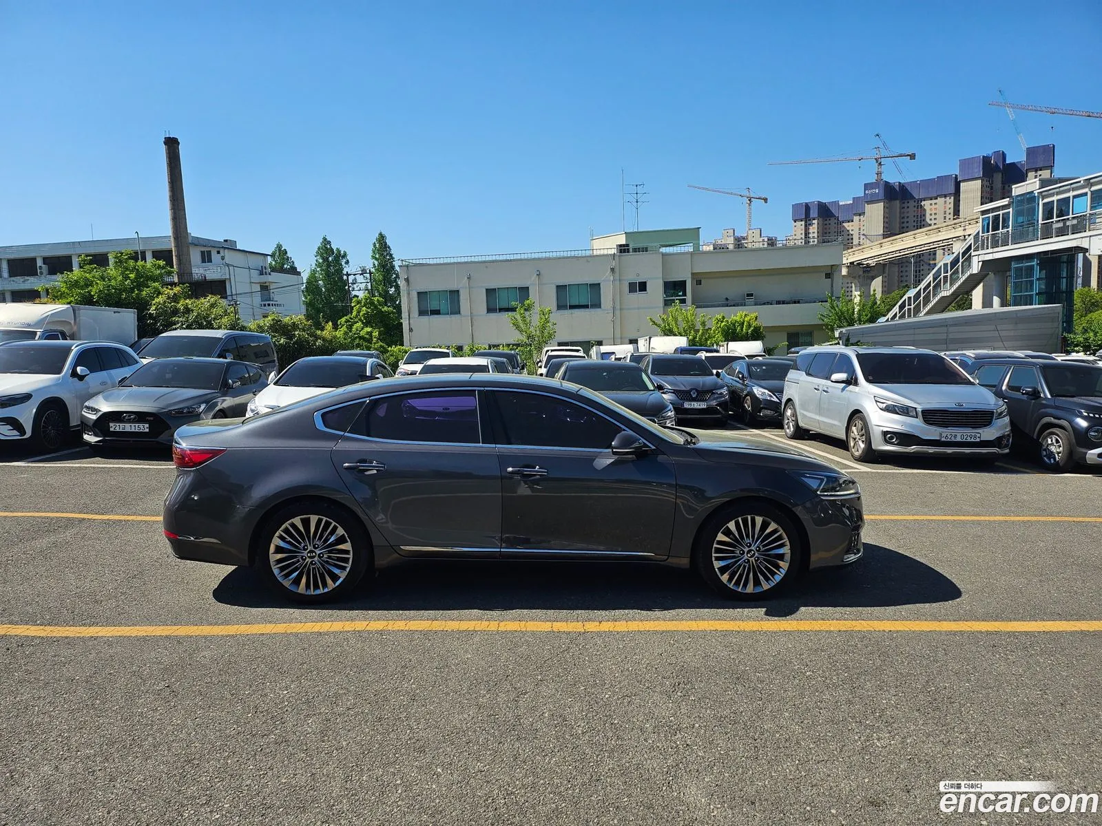 Kia K7 2016 — 18