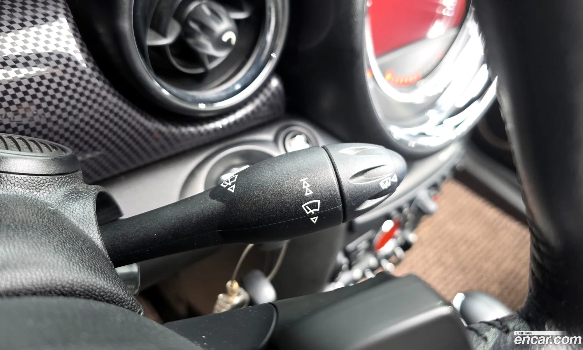 Mini Cooper S Convertible 2015 WMWZP3100FT281532 — 2