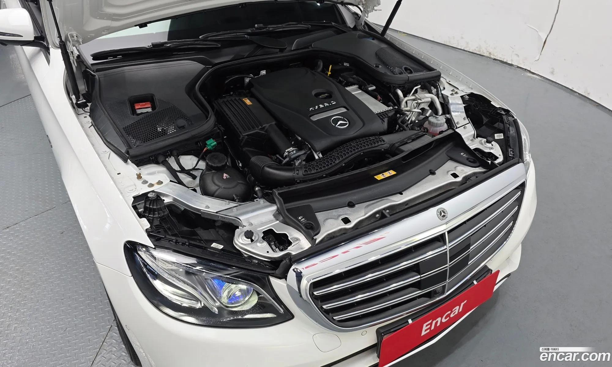 Mercedes-Benz E-Class W213 2020 W1KZF5EBXLA845973 — 32