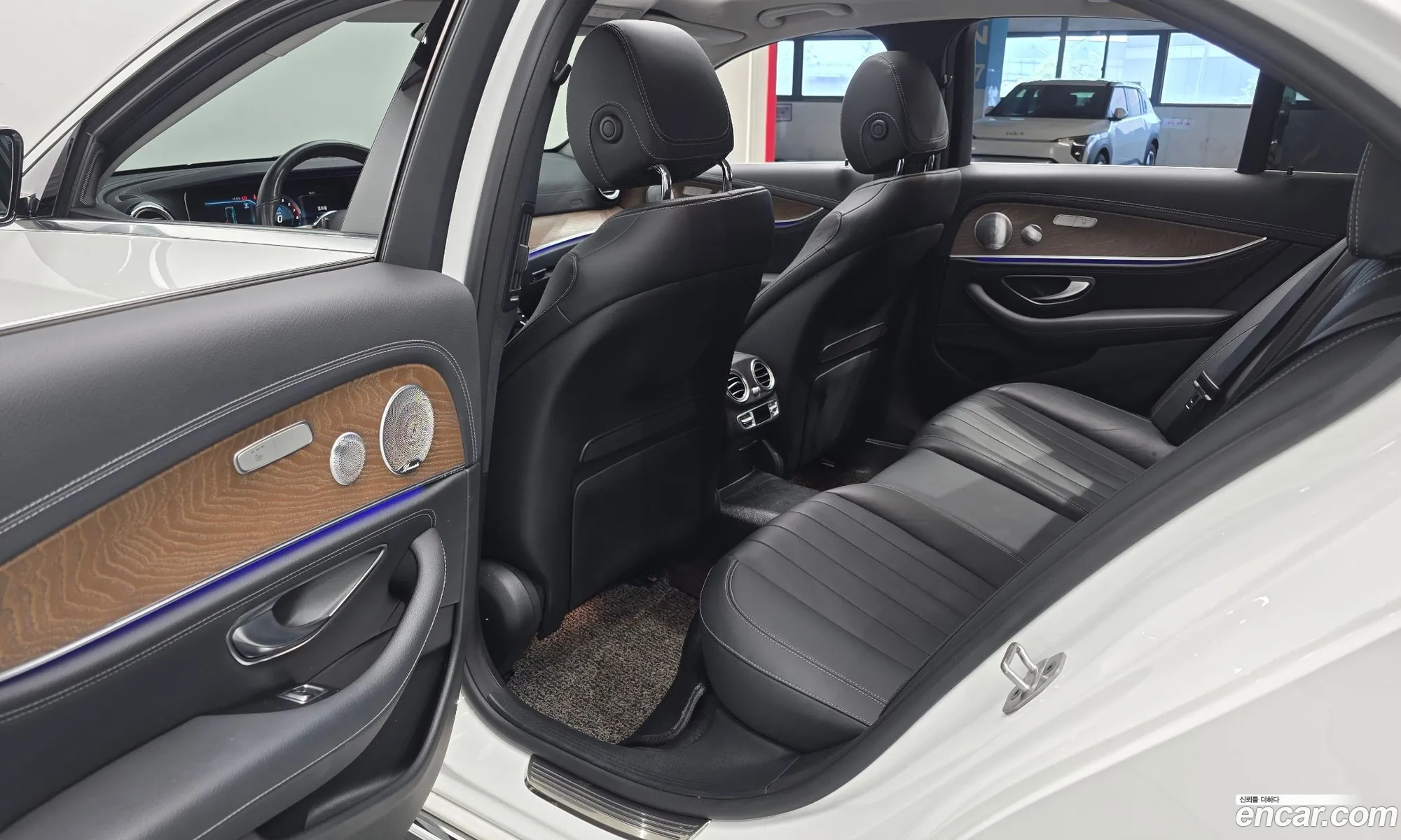 Mercedes-Benz E-Class W213 2020 W1KZF5EBXLA845973 — 20