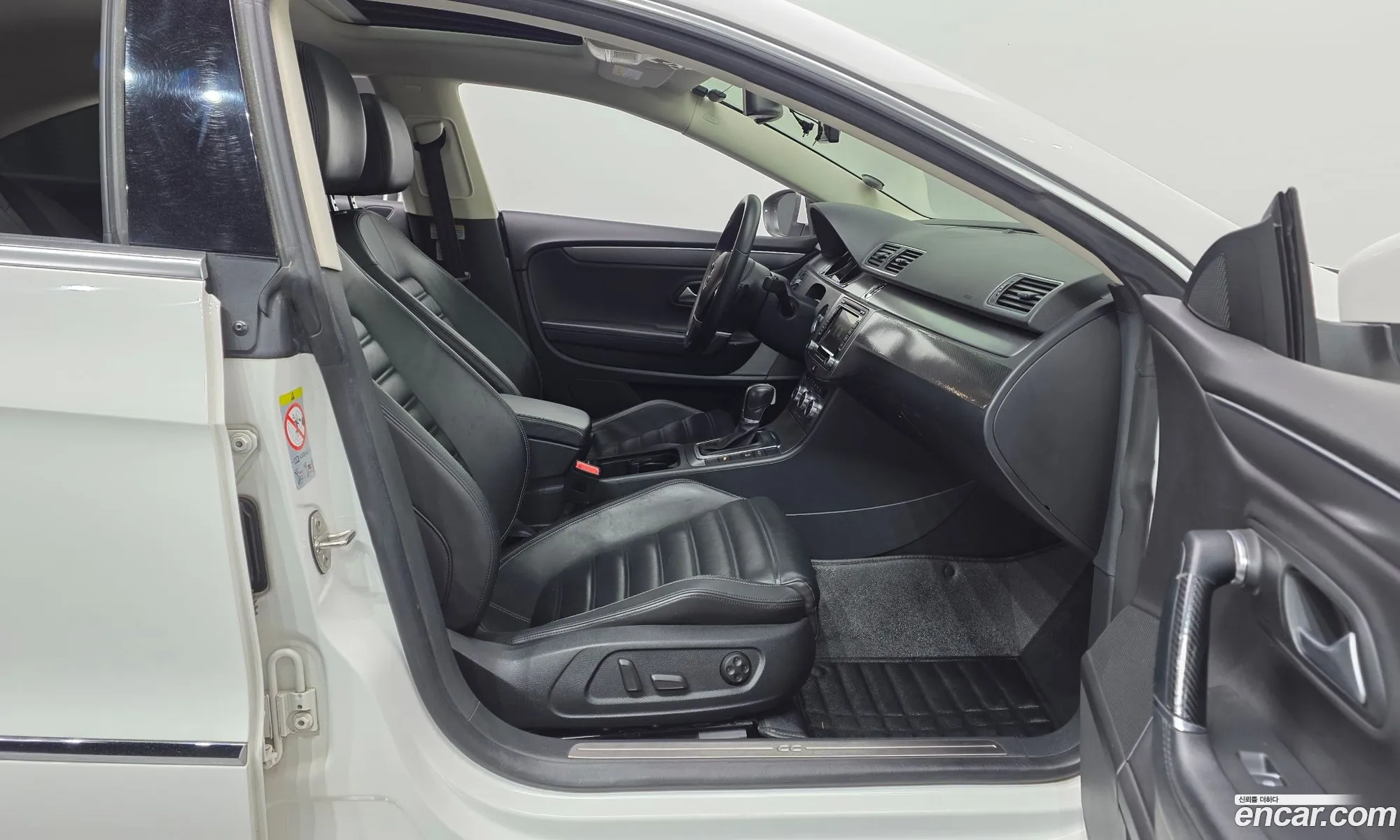Volkswagen CC 2014 WVWZZZ3CZFE809216 — 17