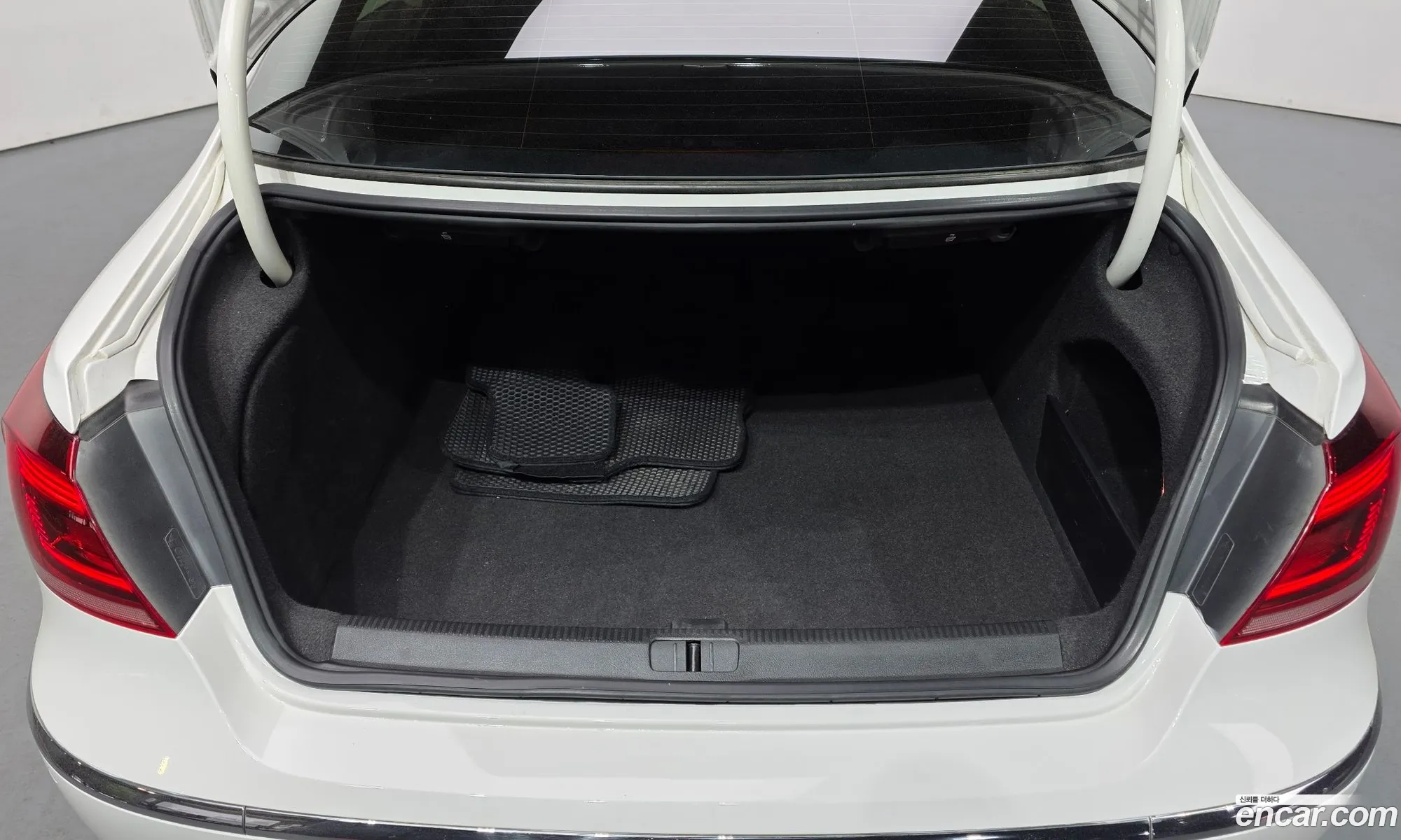 Volkswagen CC 2014 WVWZZZ3CZFE809216 — 7