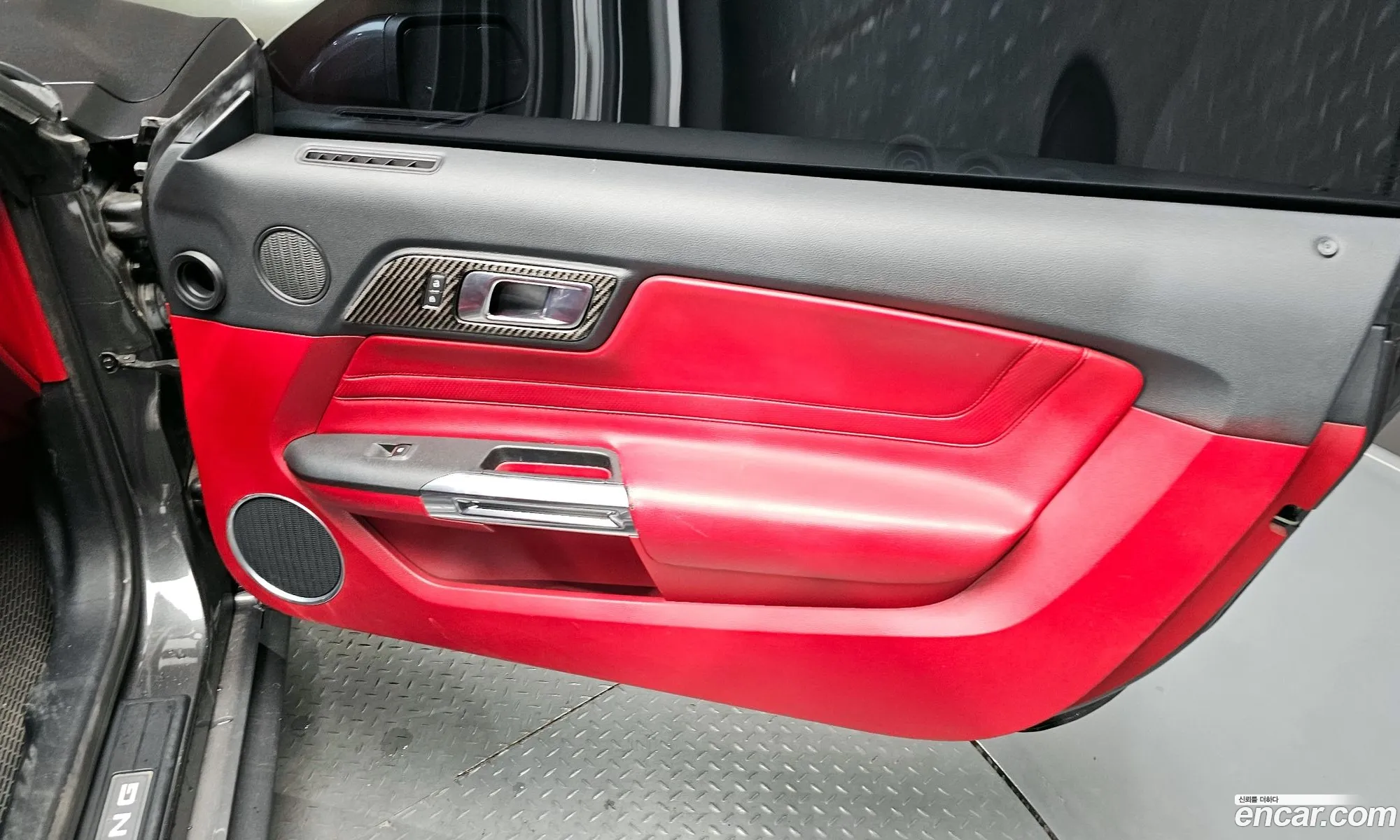 Ford Mustang 2020 — 24
