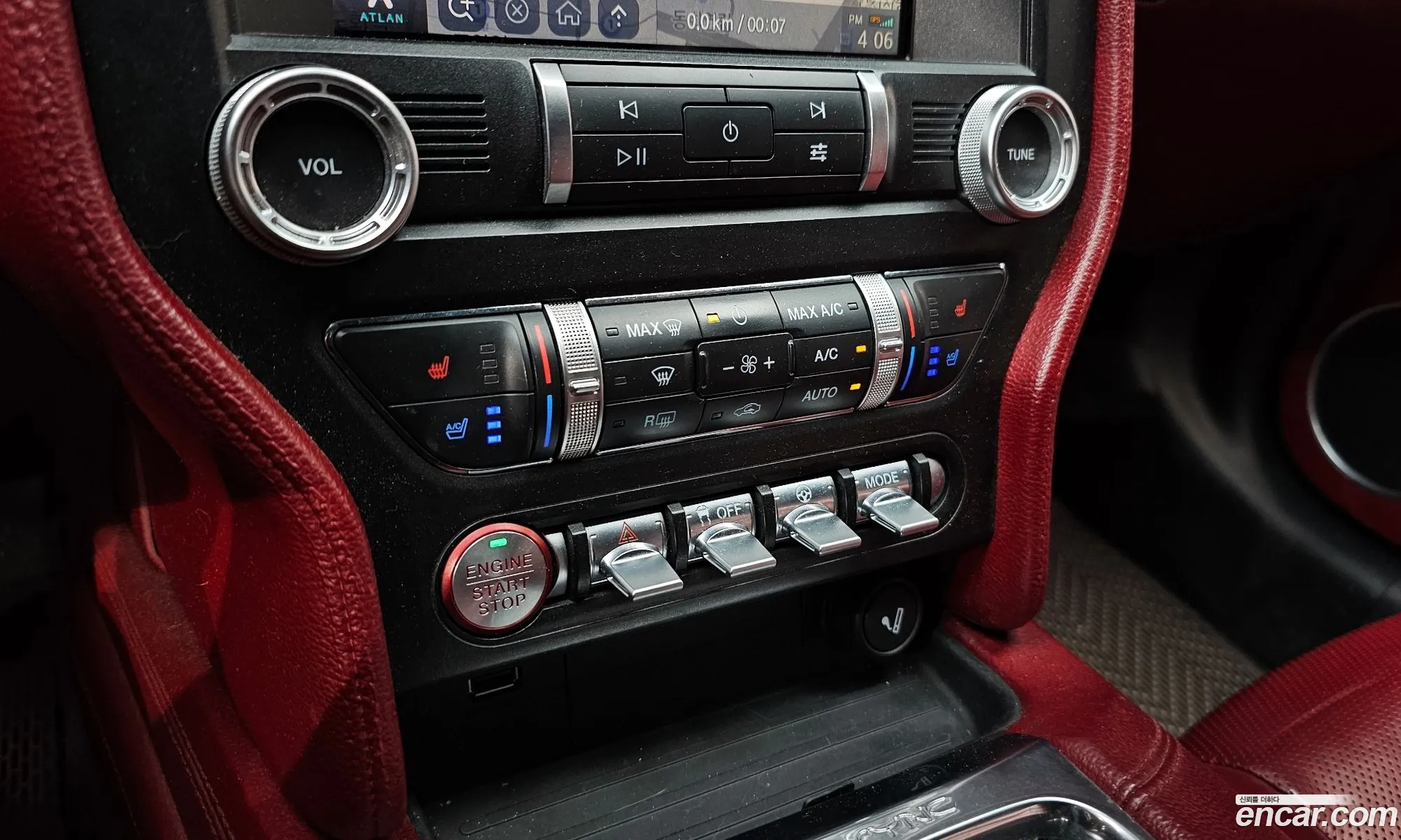 Ford Mustang 2020 — 21