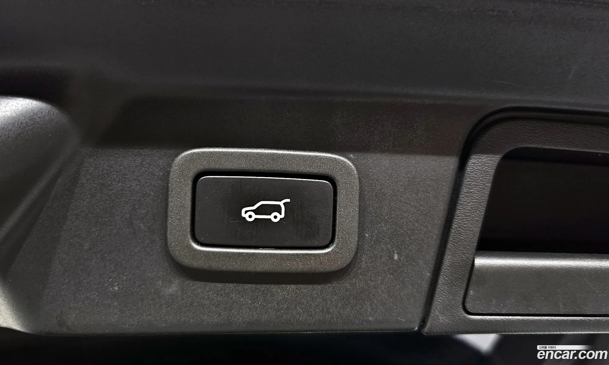 Land Rover Range Rover Velar 2017 — 3