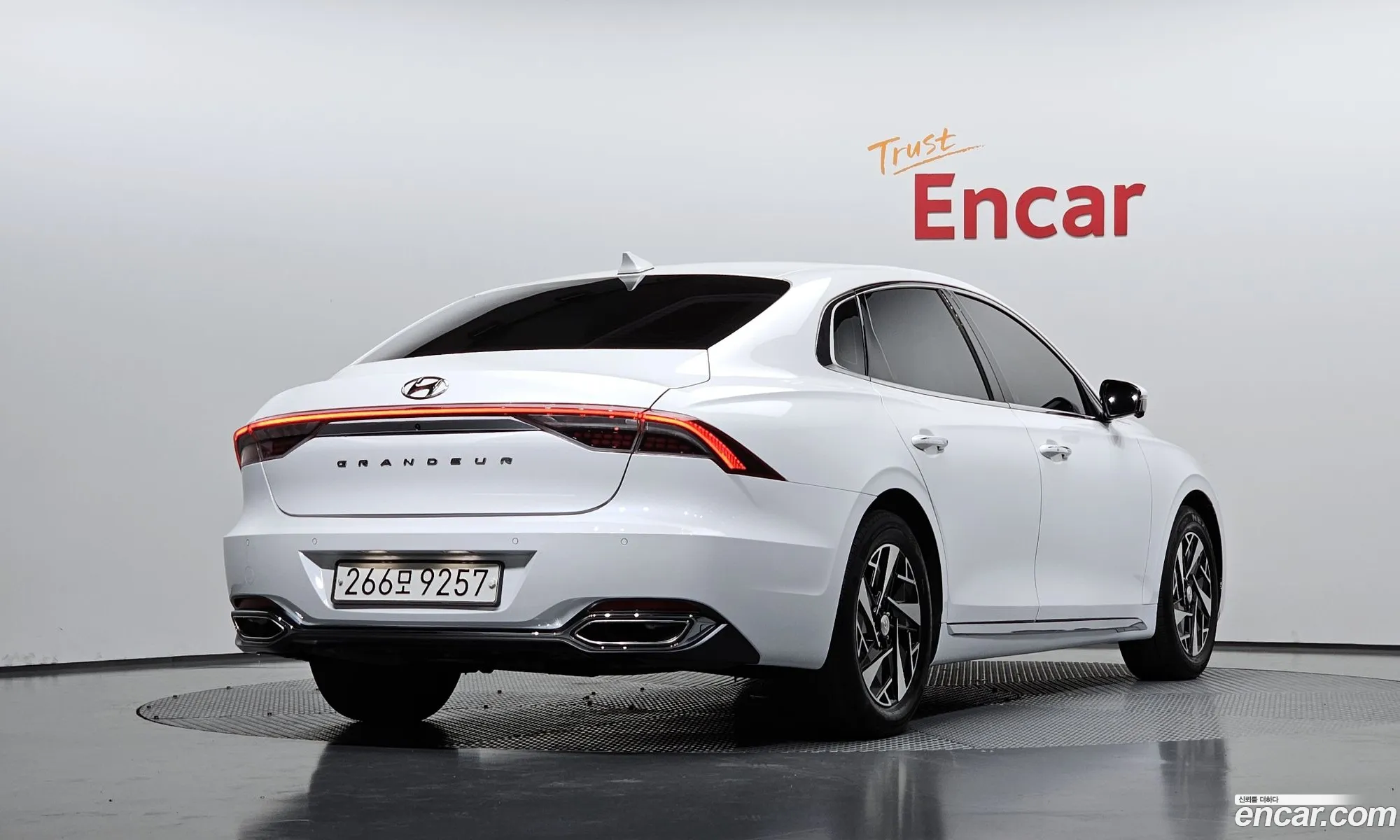 Hyundai Grandeur IG Hybrid 2020 — 11