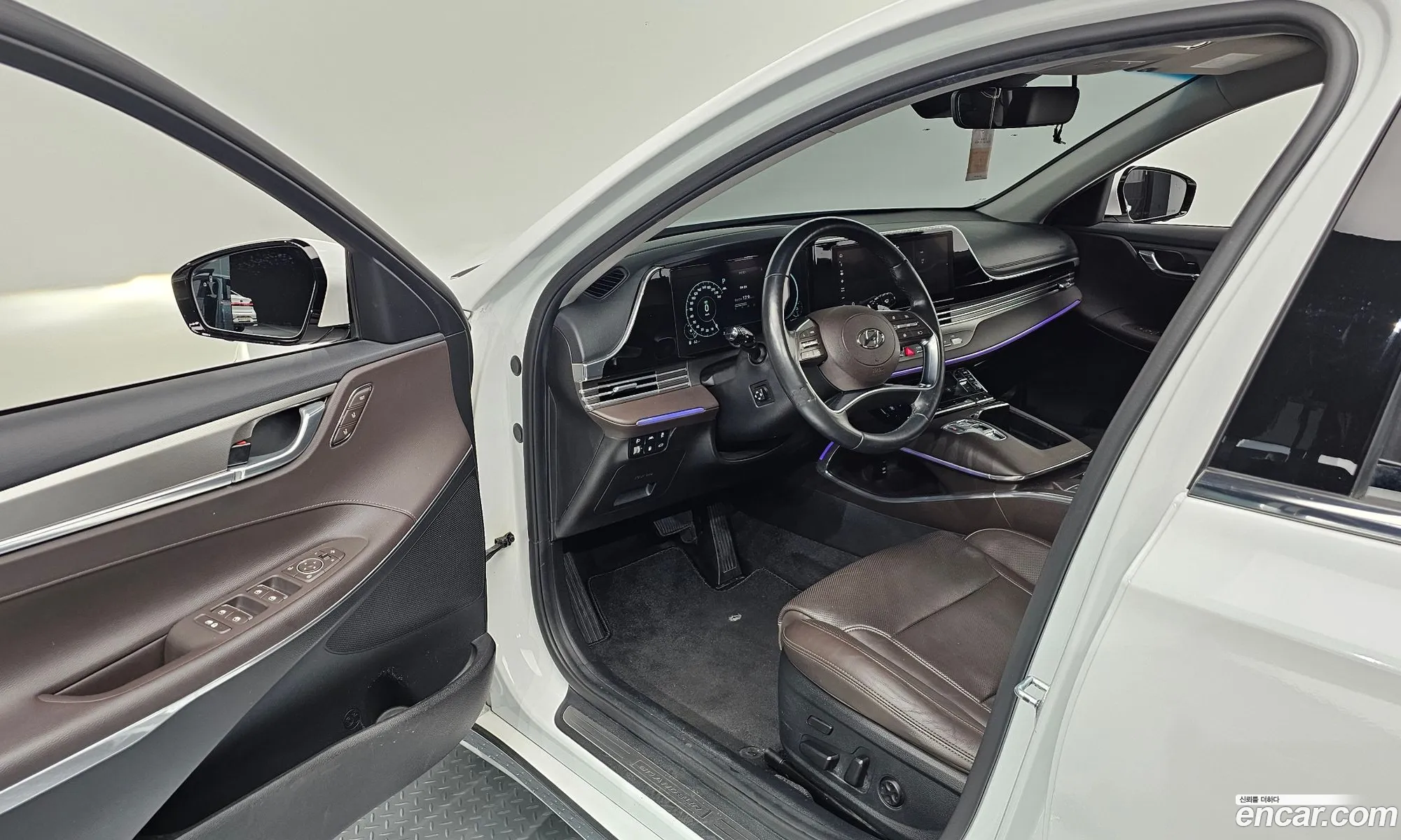 Hyundai Grandeur IG Hybrid 2020 — 18