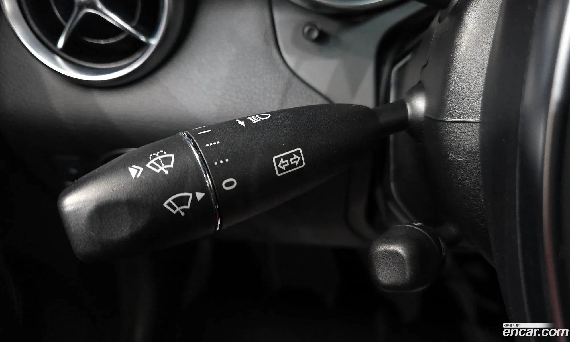 Mercedes-Benz SLK-Class 2012 WDDPK7FA7CF044618 — 11