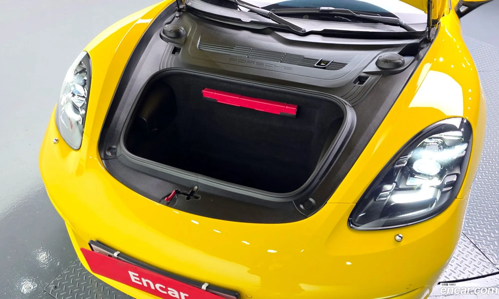 Porsche 718 Boxster 2016 WP0CB2984HS240373 — 17