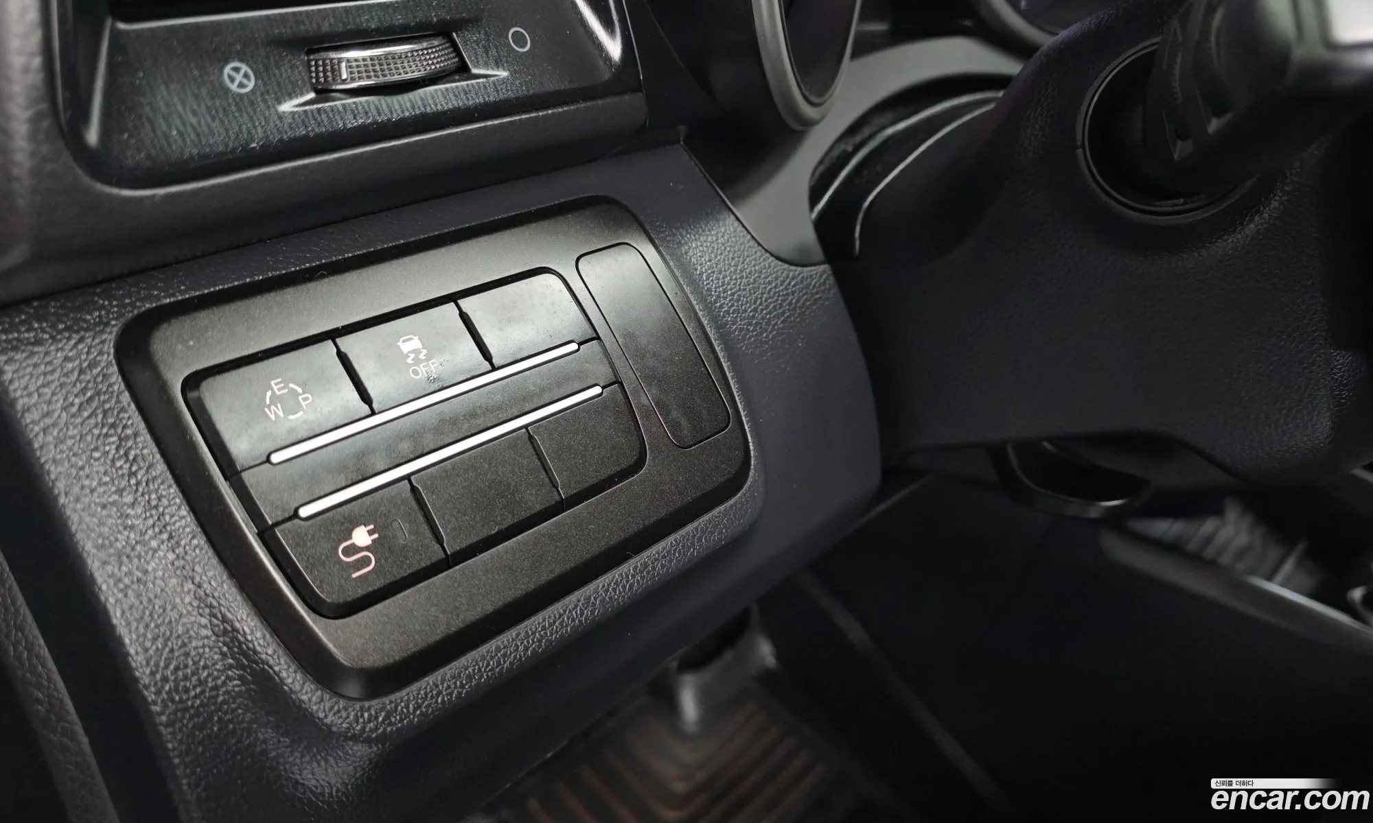 KG Mobility (SsangYong) Tivoli Air 2017 — 19