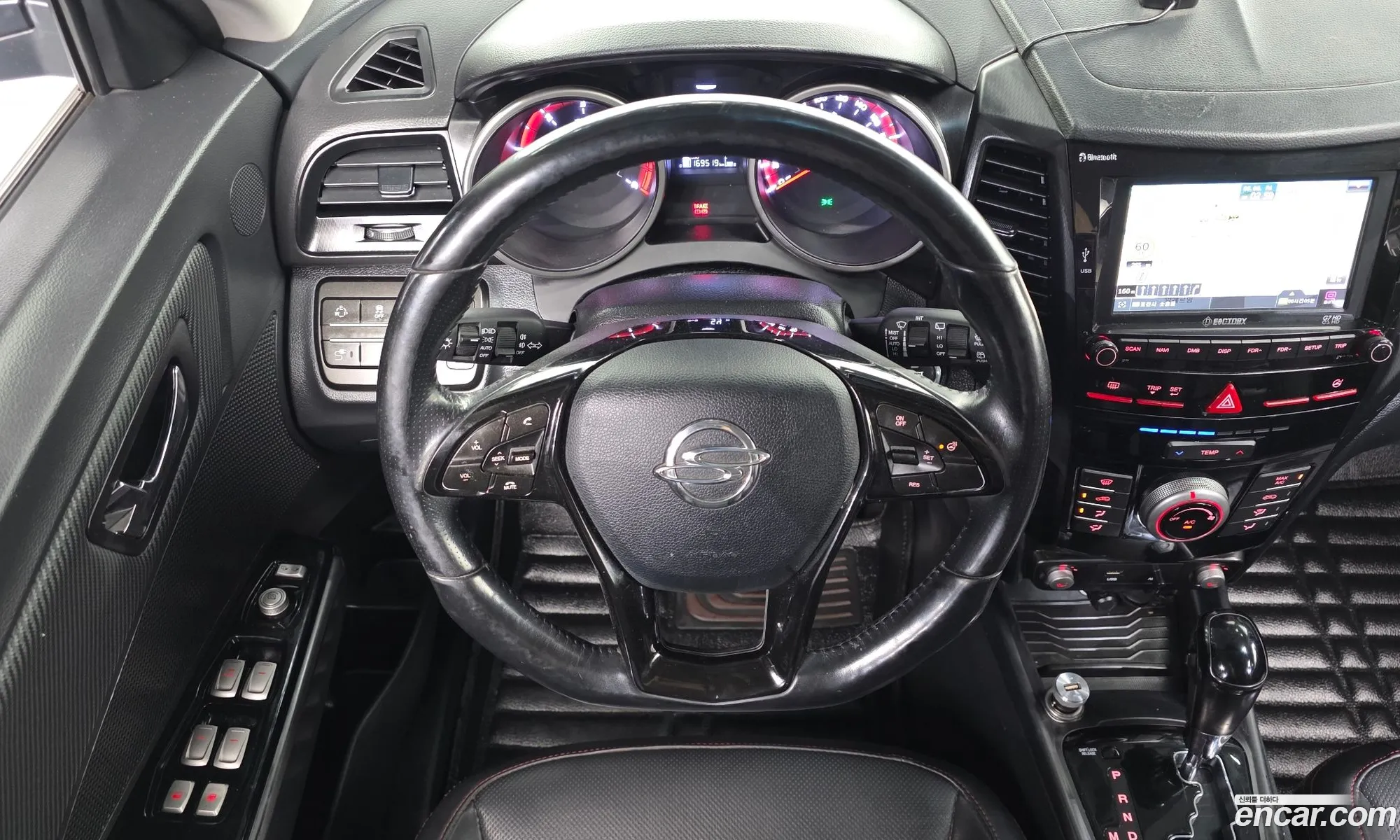 KG Mobility (SsangYong) Tivoli Air 2017 — 32