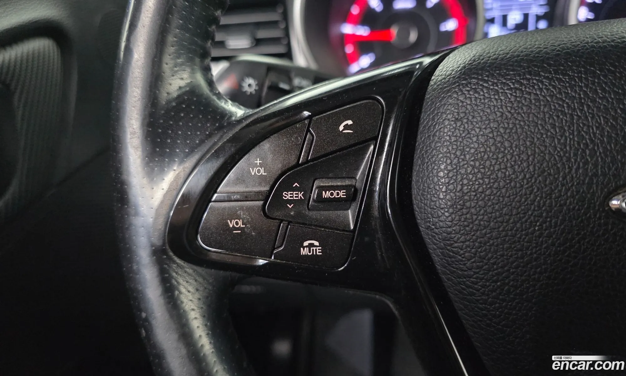 KG Mobility (SsangYong) Tivoli Air 2017 — 14