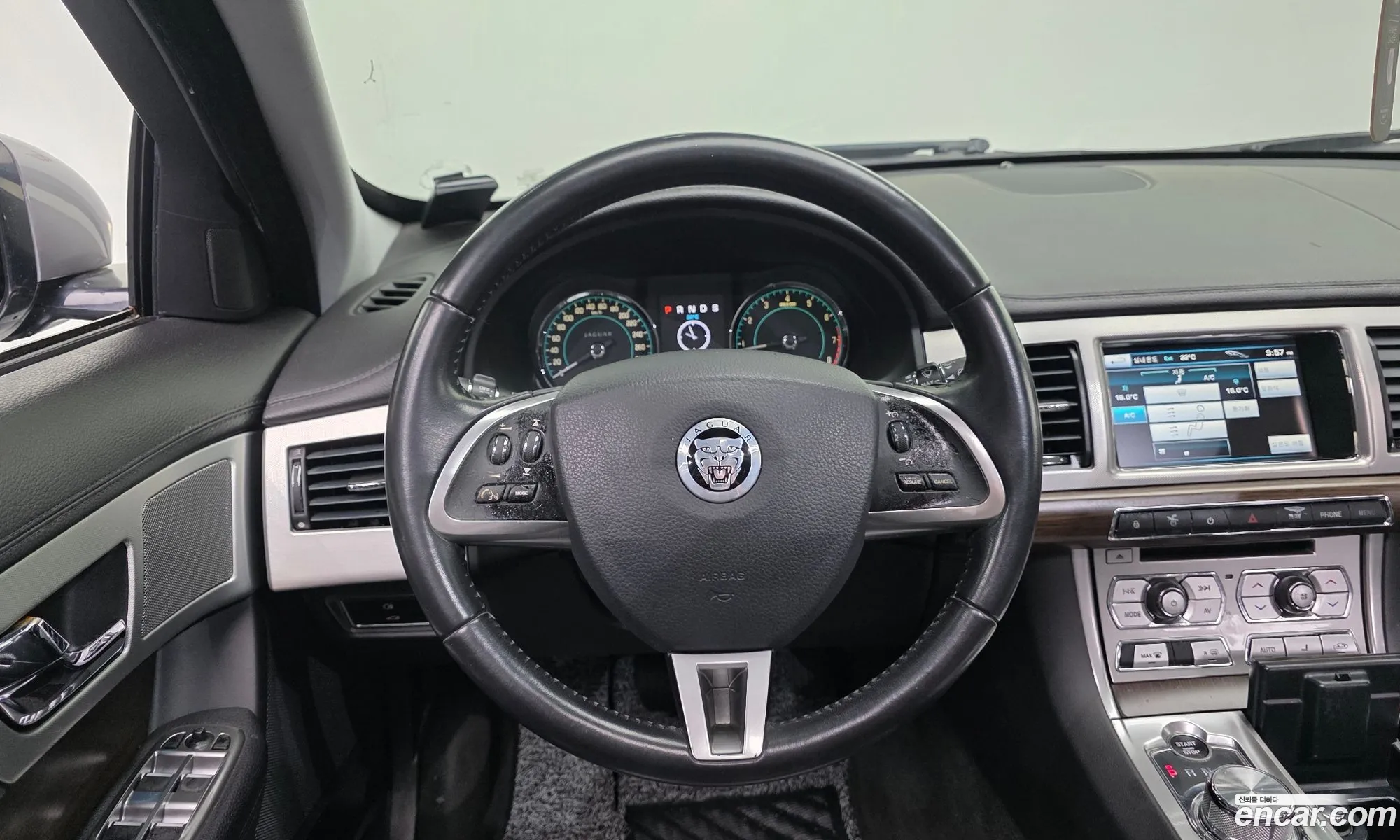 Jaguar XF 2013 SAJAA05S1DPS88797 — 19