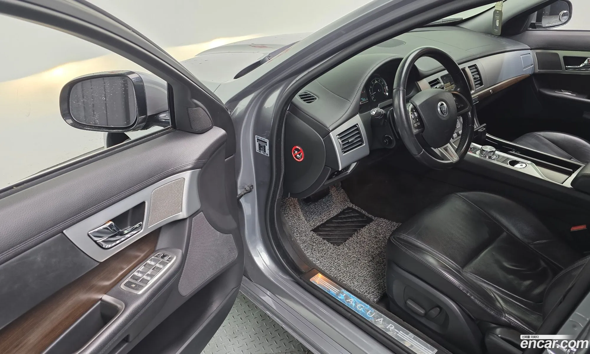 Jaguar XF 2013 SAJAA05S1DPS88797 — 9