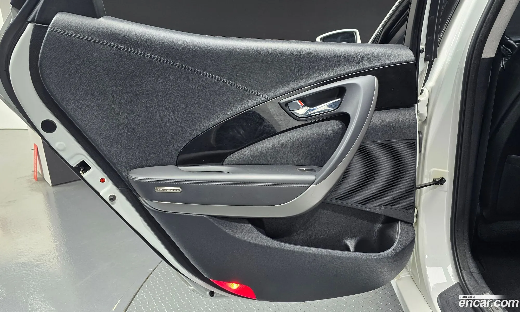 Hyundai Grandeur HG 2013 — 27
