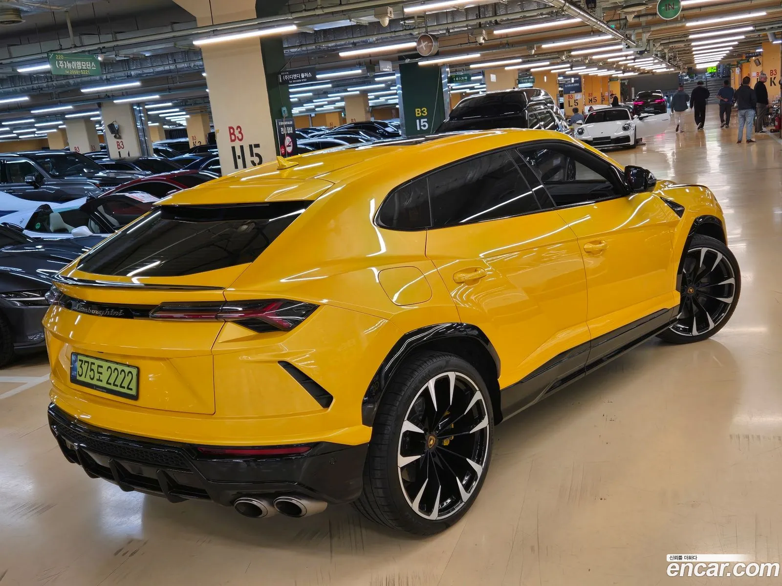 Lamborghini Urus 2022 — 6