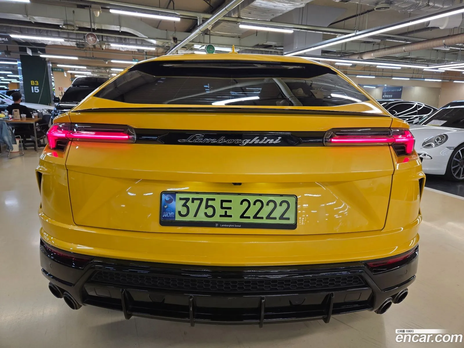 Lamborghini Urus 2022 — 10