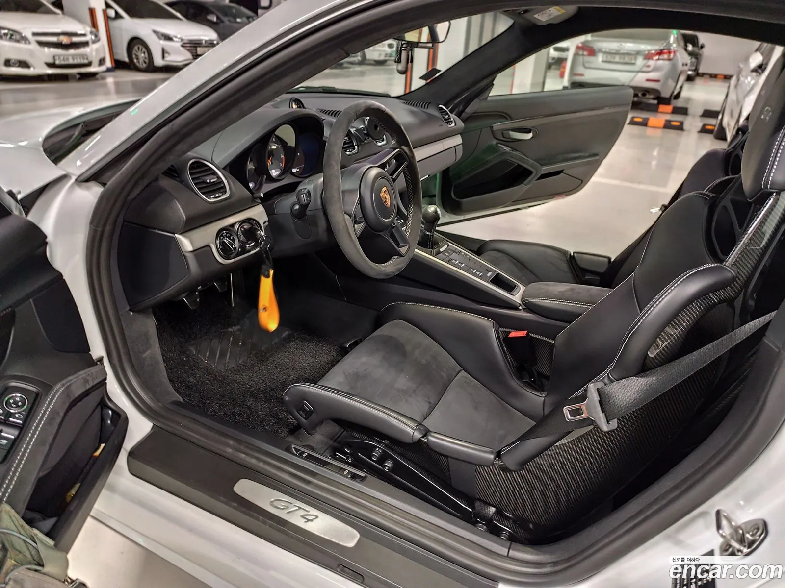 Porsche 718 Cayman 2020 — 16
