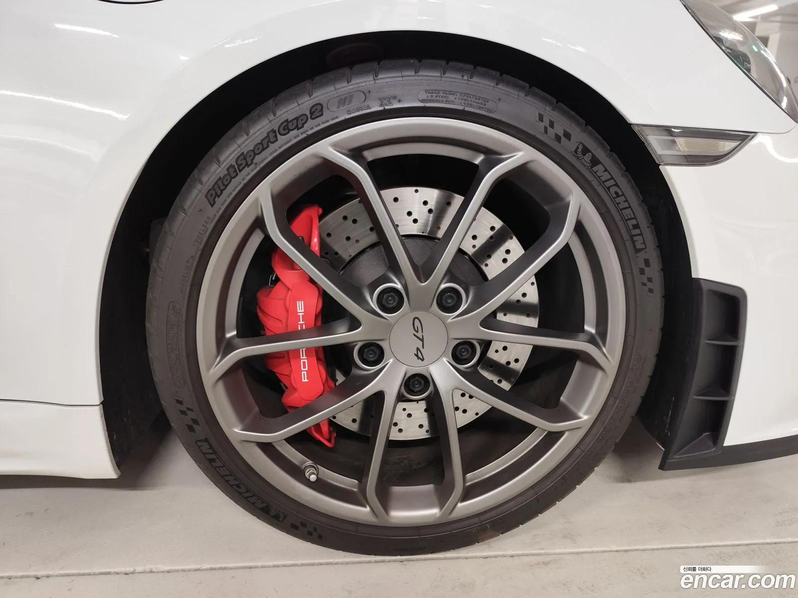 Porsche 718 Cayman 2020 — 9