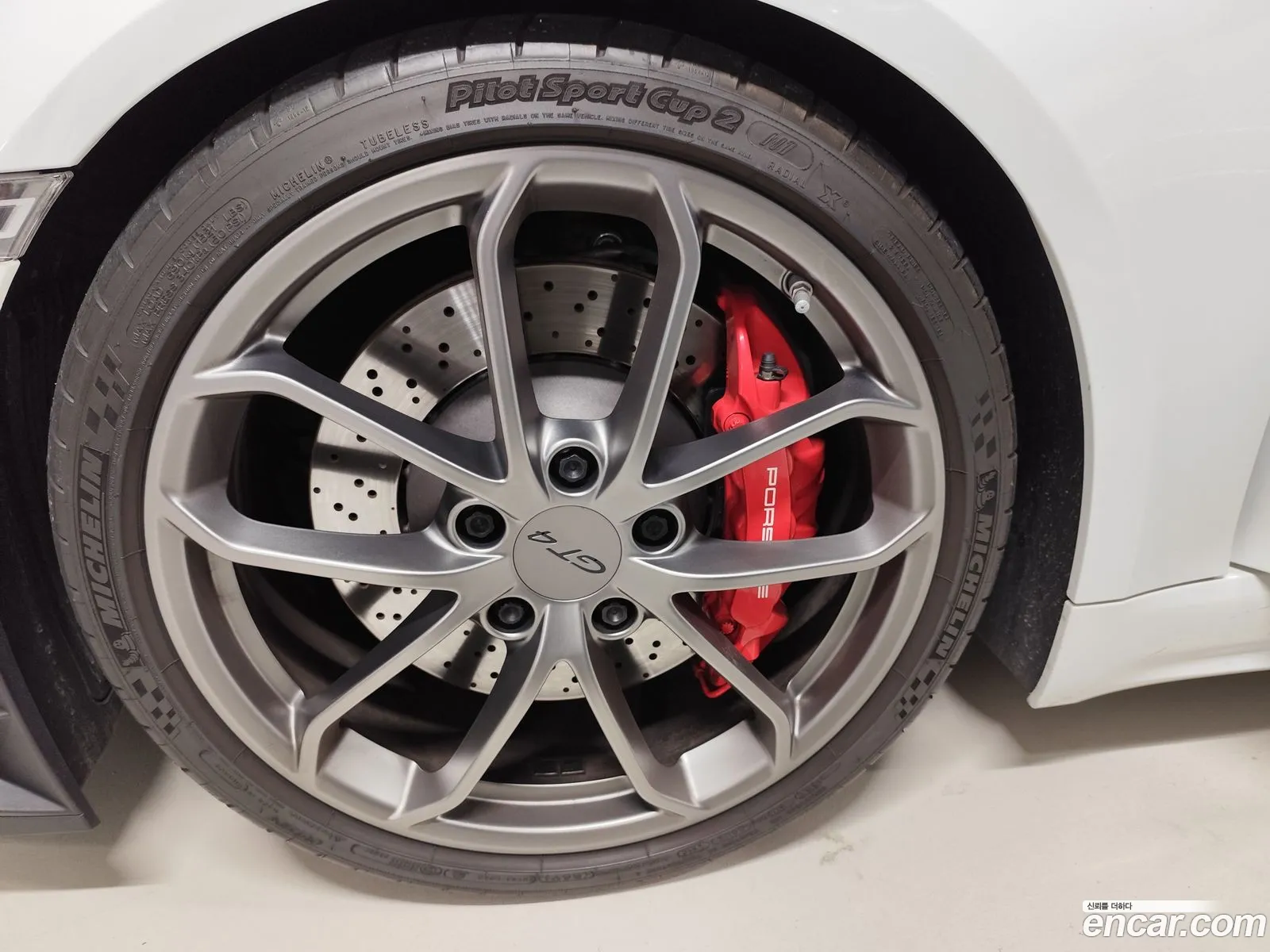 Porsche 718 Cayman 2020 — 18
