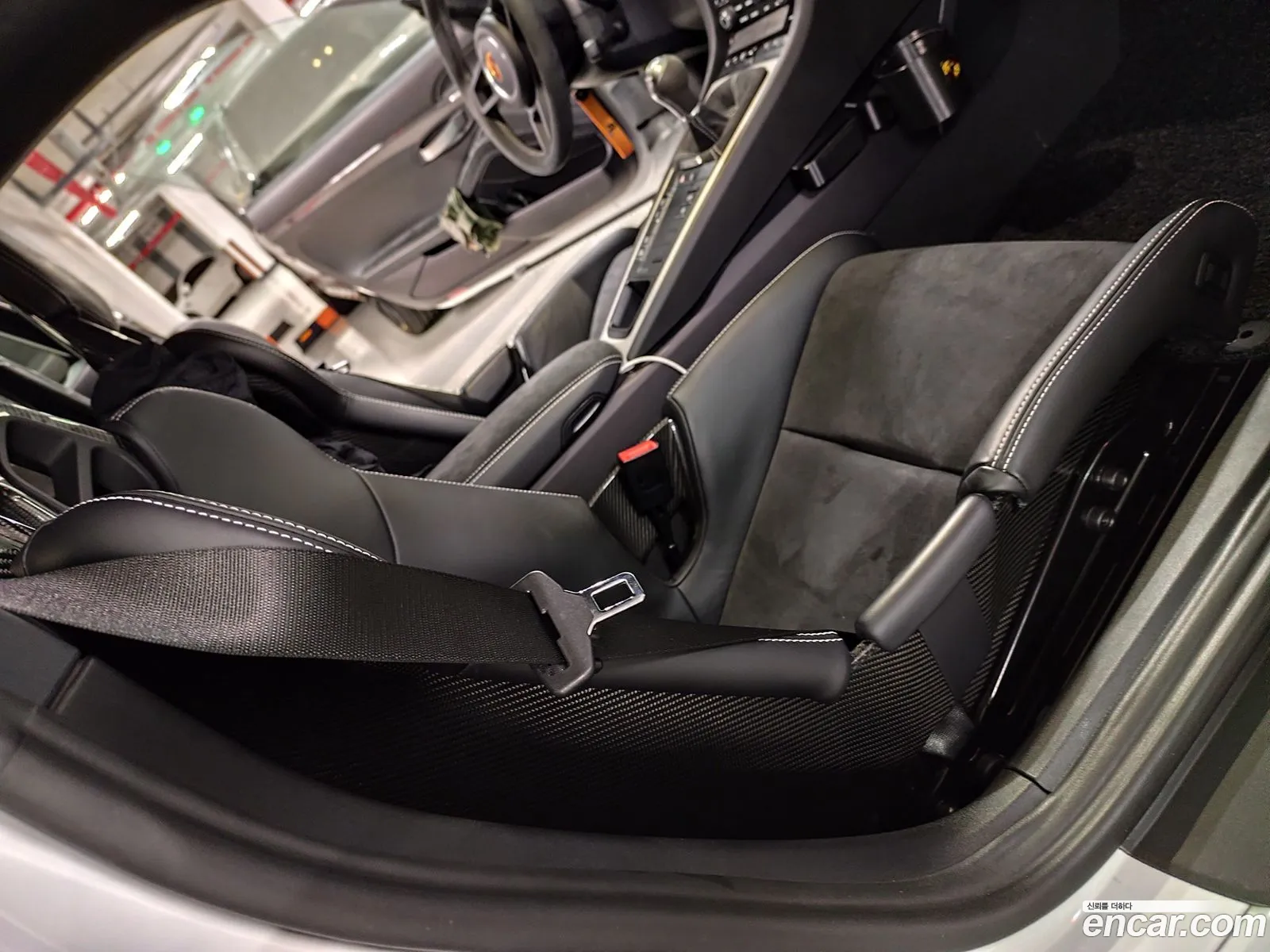 Porsche 718 Cayman 2020 — 2