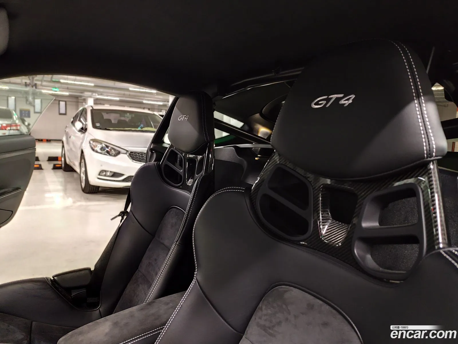 Porsche 718 Cayman 2020 — 3