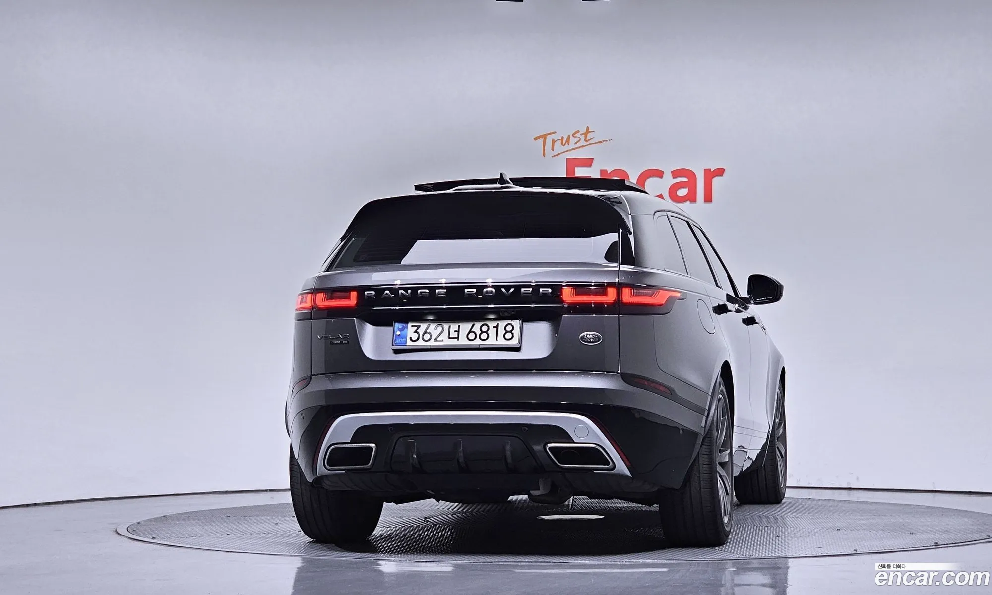 Land Rover Range Rover Velar 2017 — 34