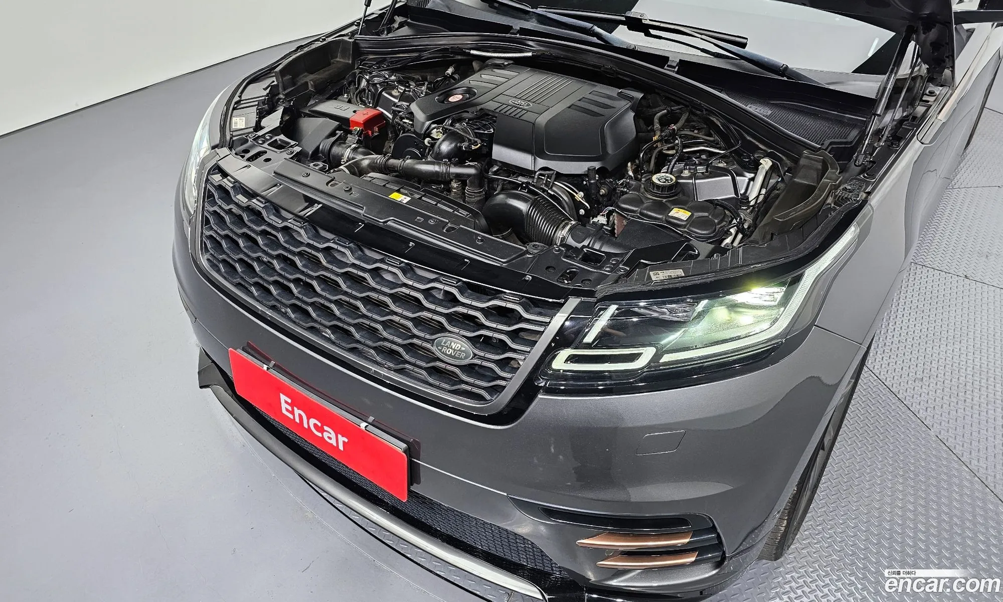 Land Rover Range Rover Velar 2017 — 18