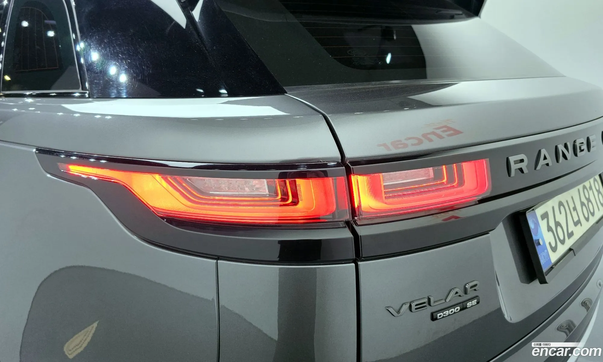 Land Rover Range Rover Velar 2017 — 14