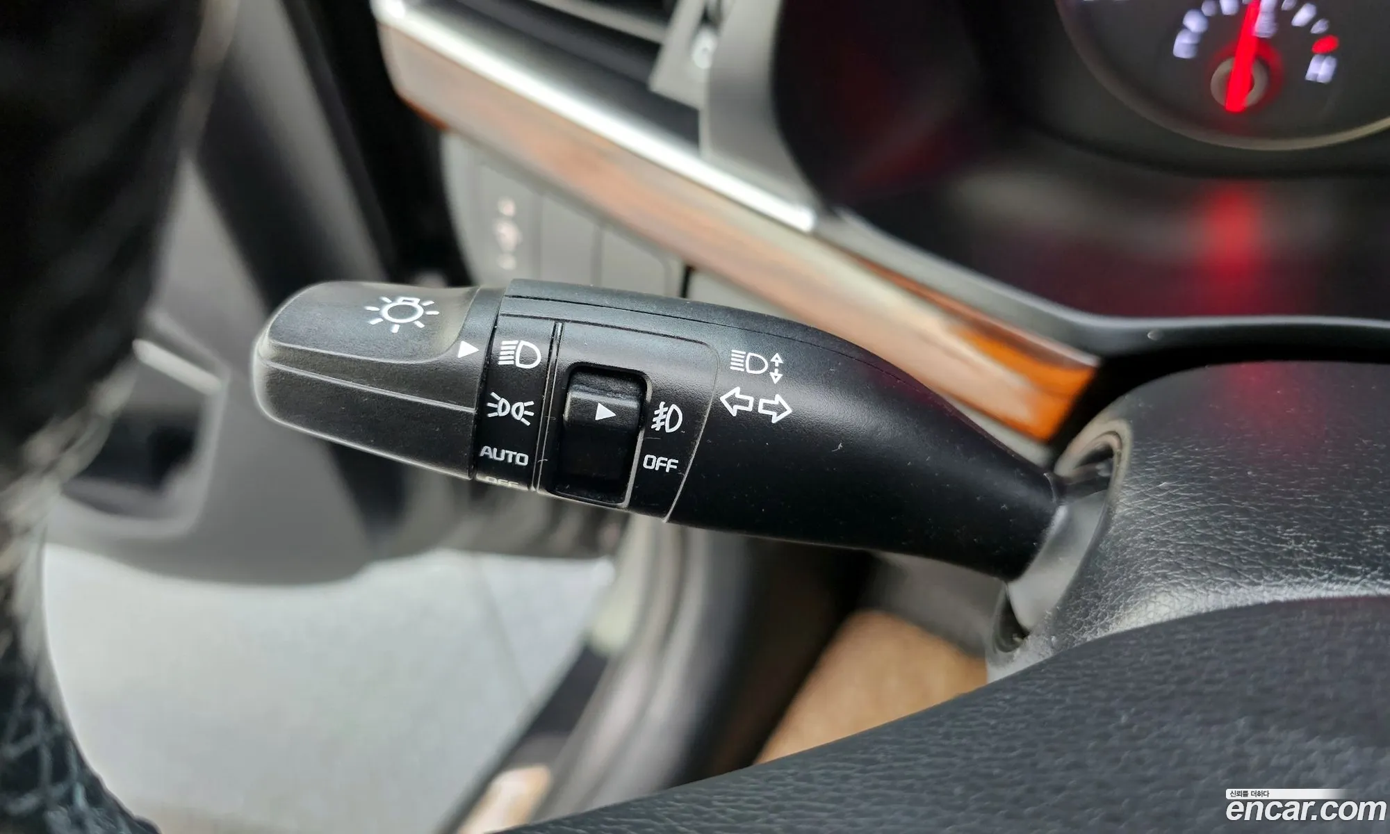 Kia K7 2016 KNALA418BGA011993 — 11