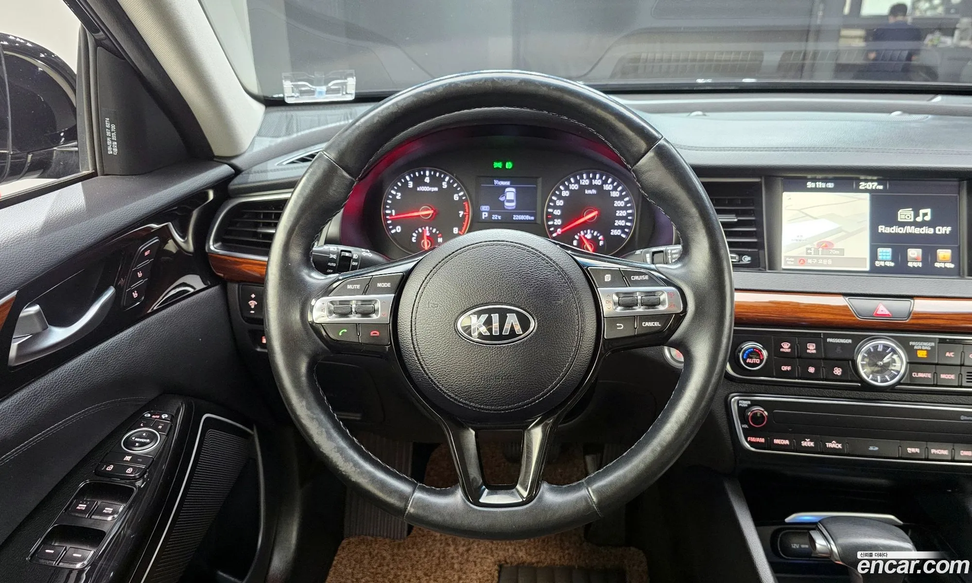 Kia K7 2016 KNALA418BGA011993 — 13