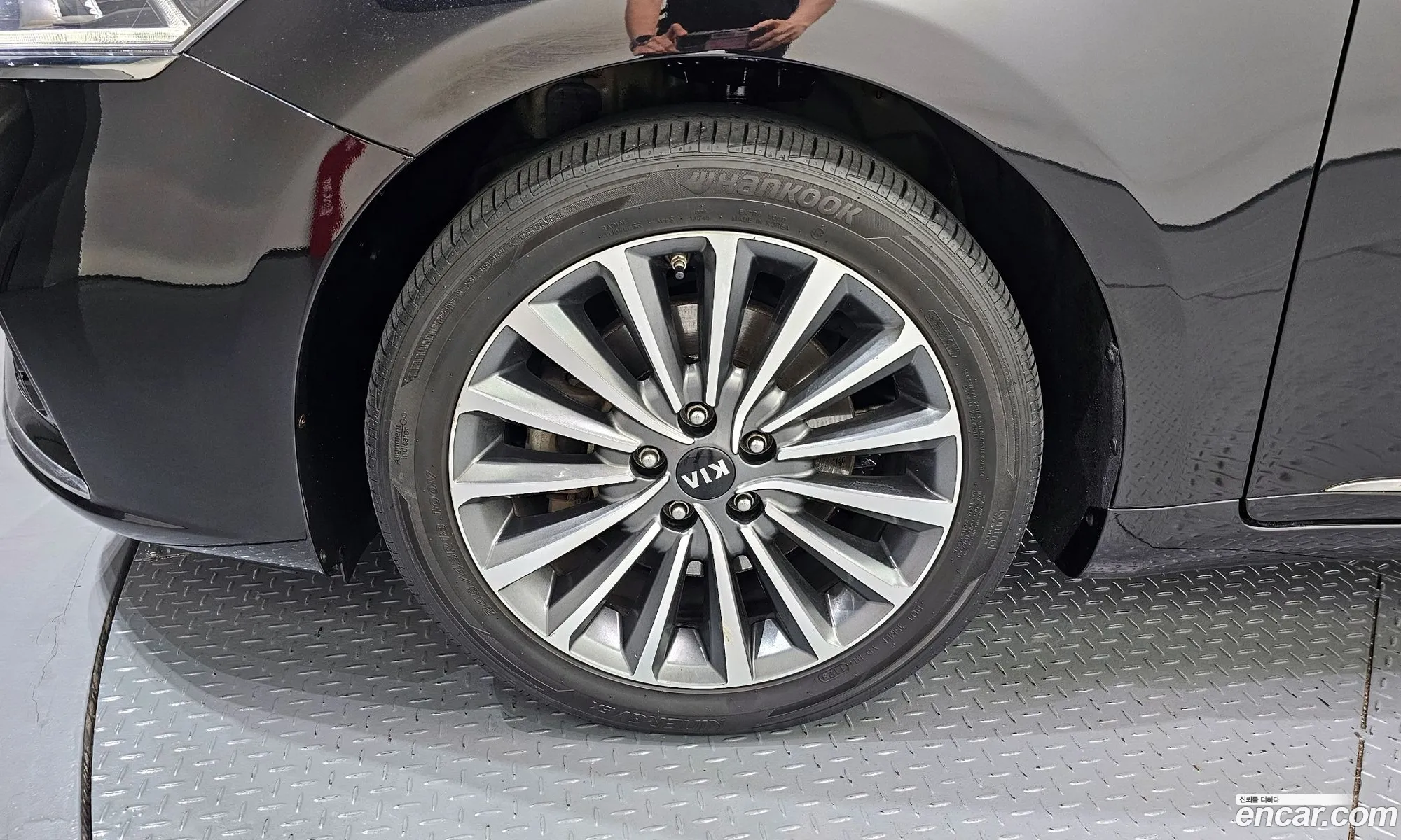 Kia K7 2016 KNALA418BGA011993 — 3