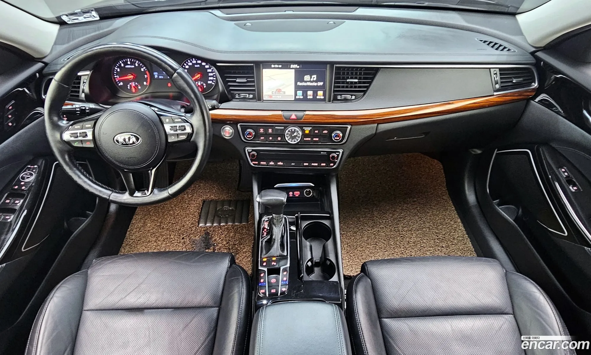 Kia K7 2016 KNALA418BGA011993 — 18