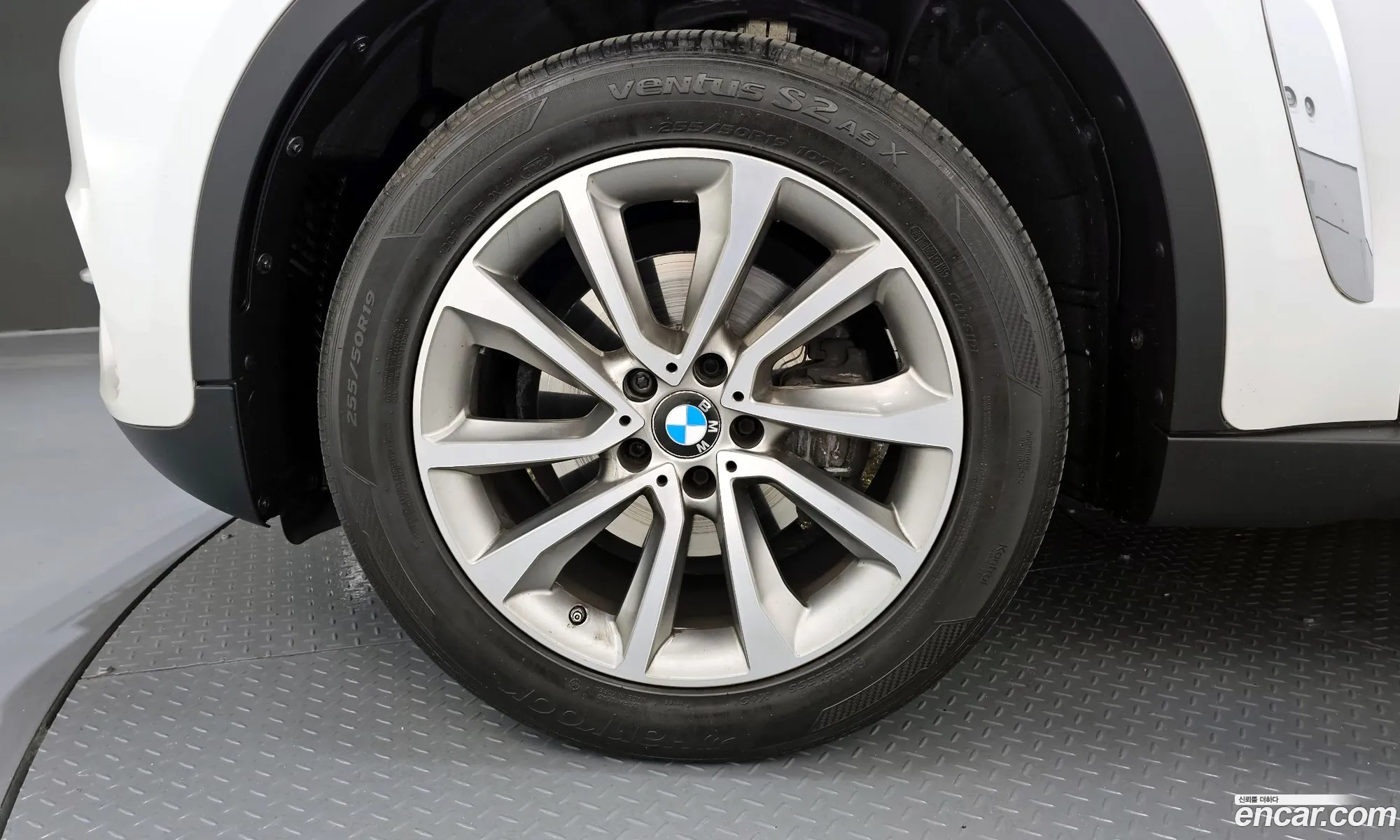 BMW X6 2016 WBAKV2103G0R29367 — 10