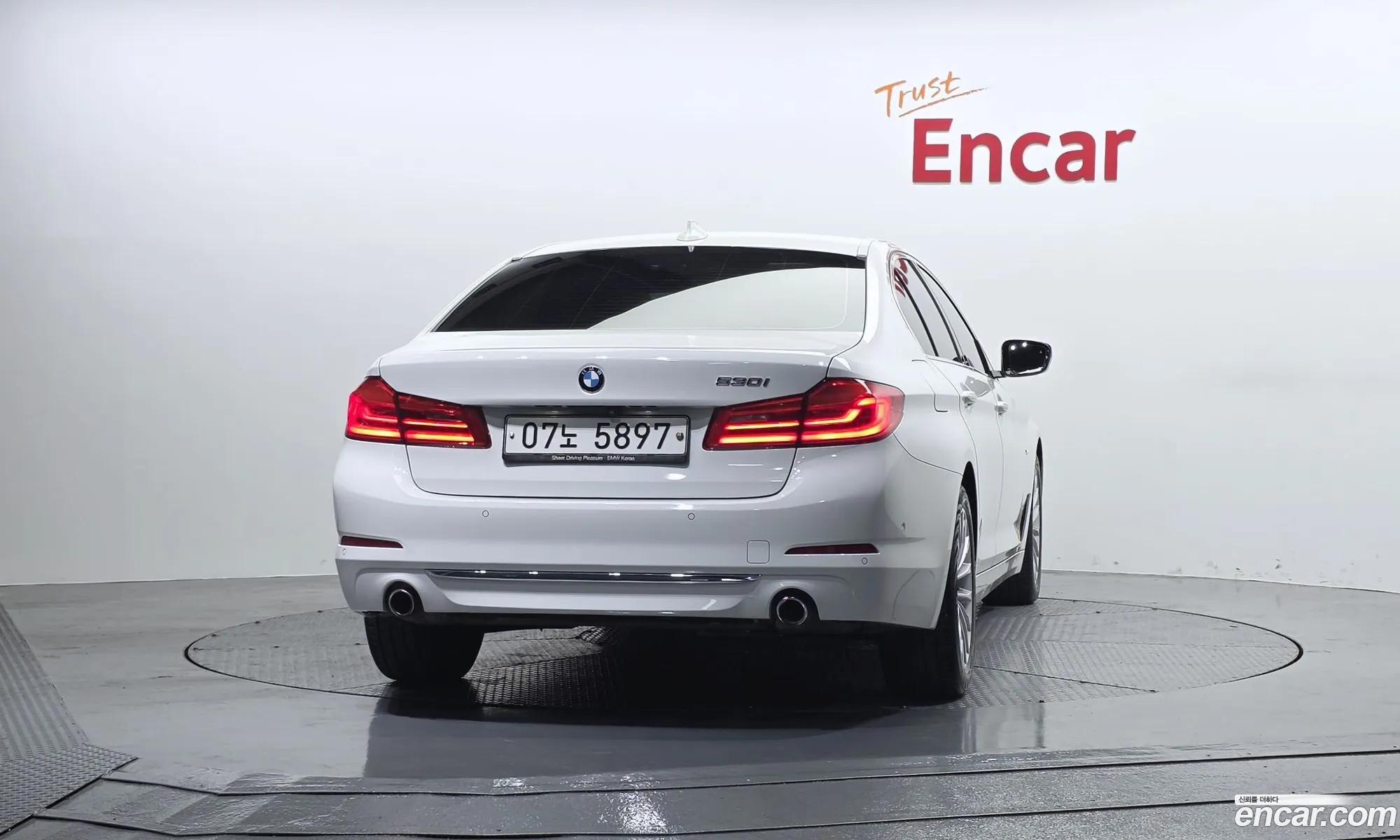 BMW 5 Series 2018 WBAJD3105JWC99427 — 6