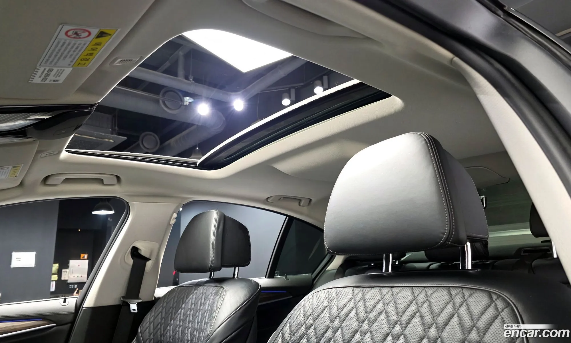 BMW 5 Series 2018 WBAJD3105JWC99427 — 9