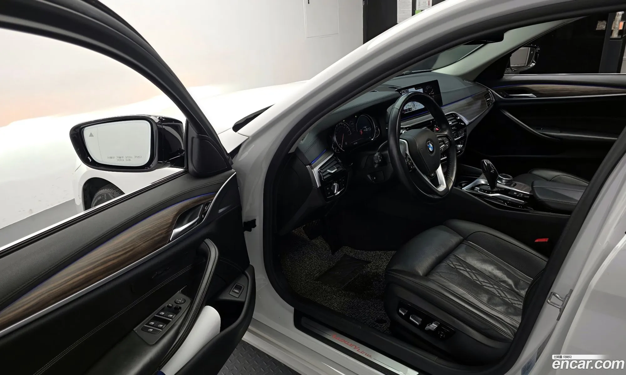 BMW 5 Series 2018 WBAJD3105JWC99427 — 7