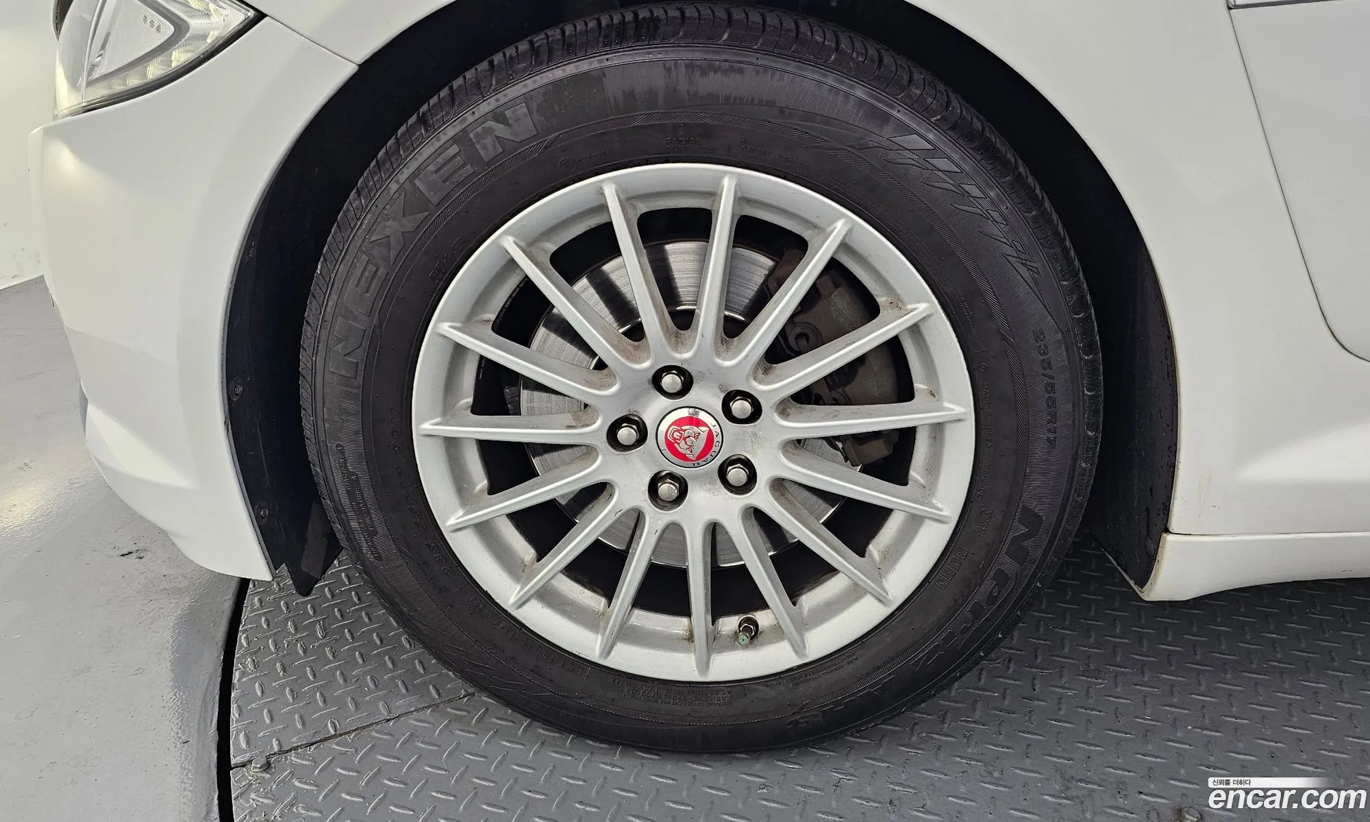 Jaguar XF 2014 — 16