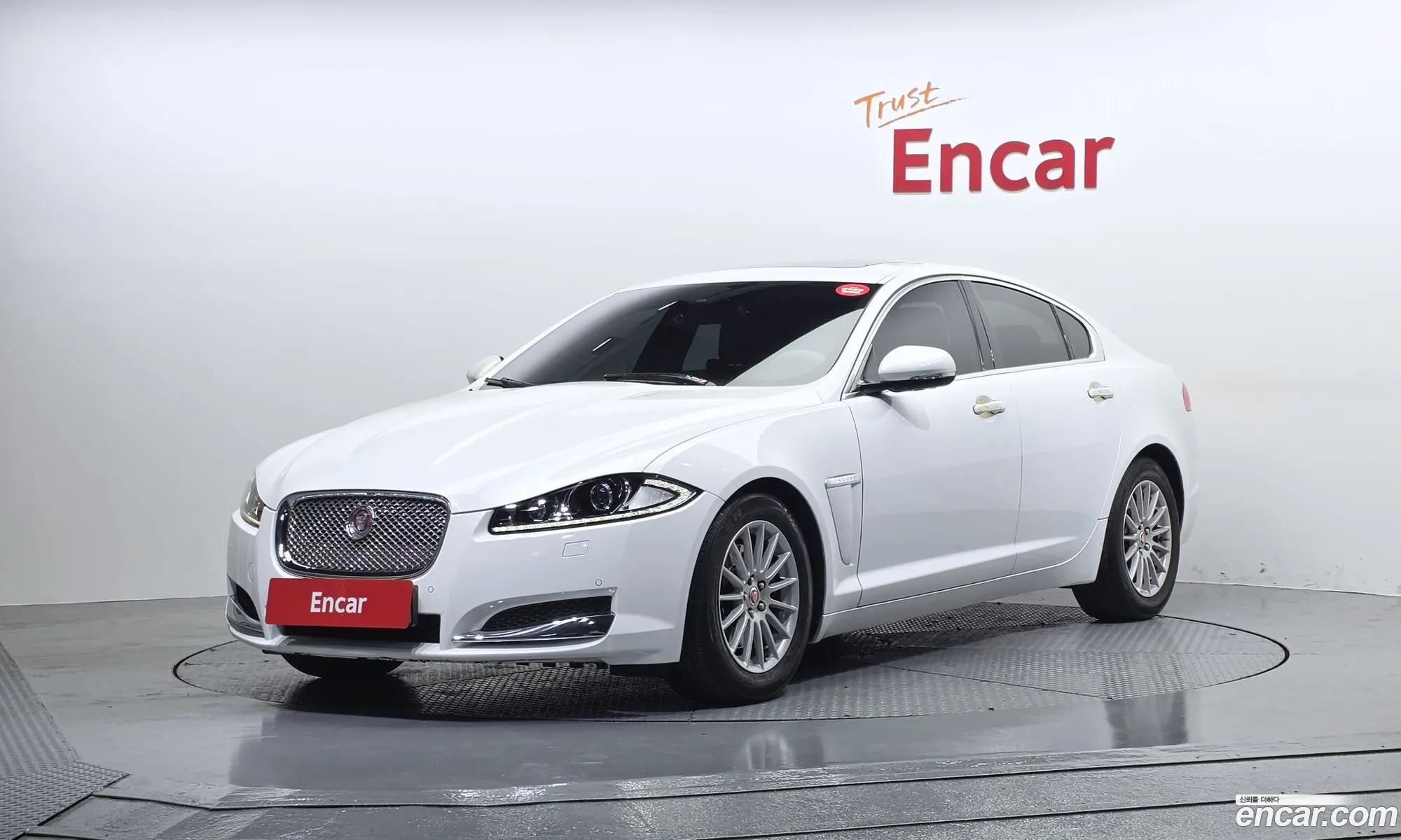 Jaguar XF 2014 — 11