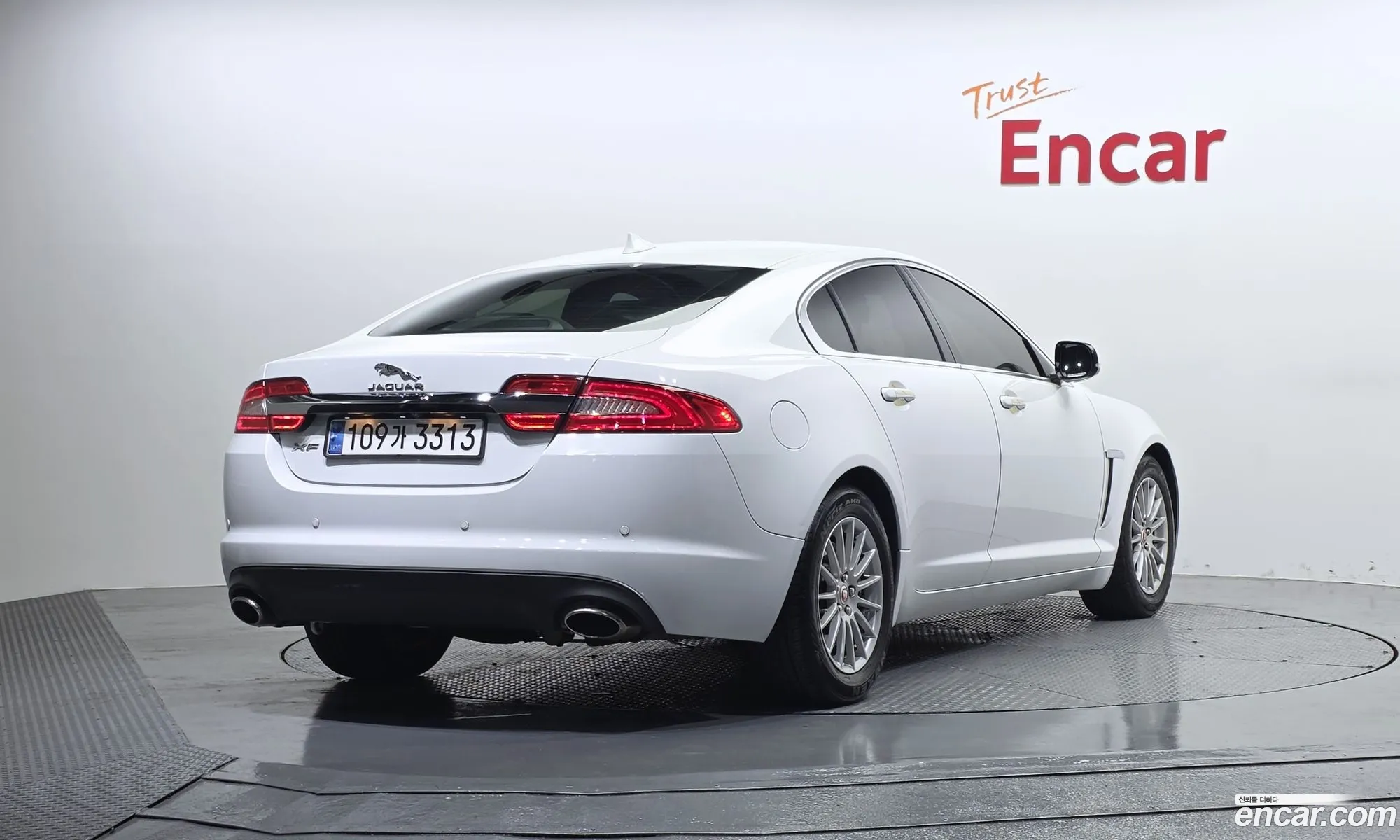Jaguar XF 2014 — 8