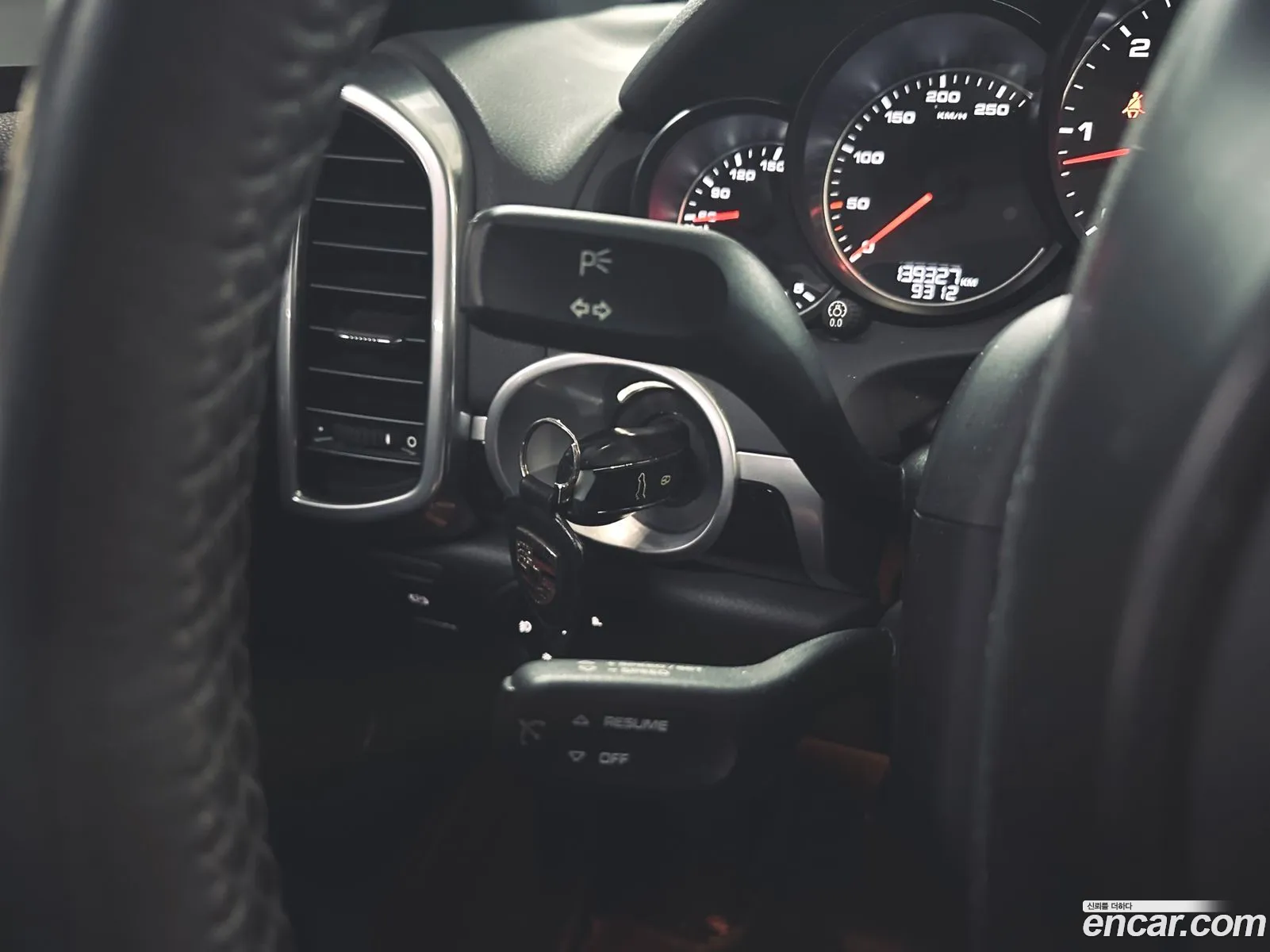 Porsche Cayenne 2013 — 11