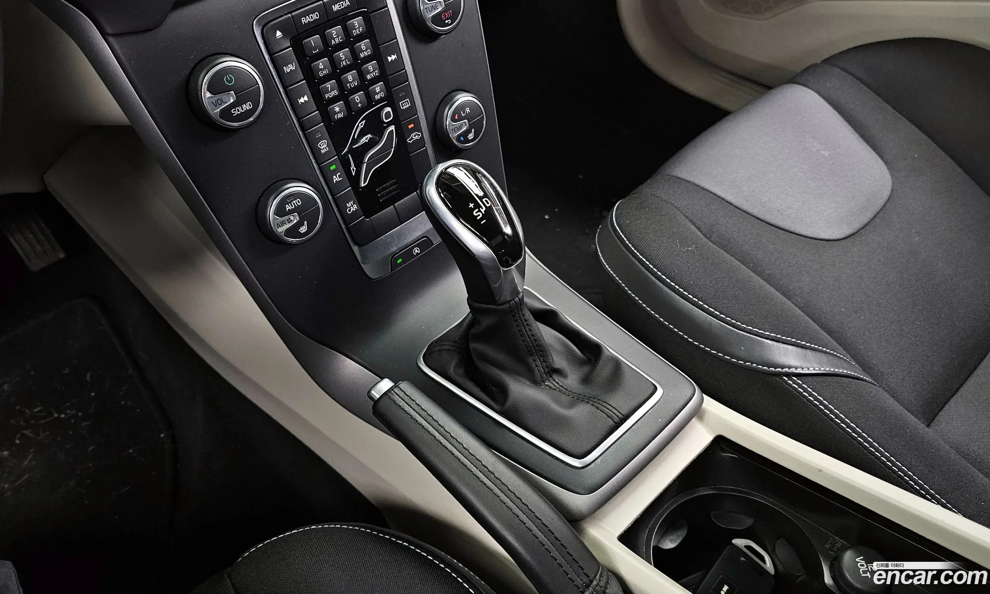 Volvo V40 2014 — 9