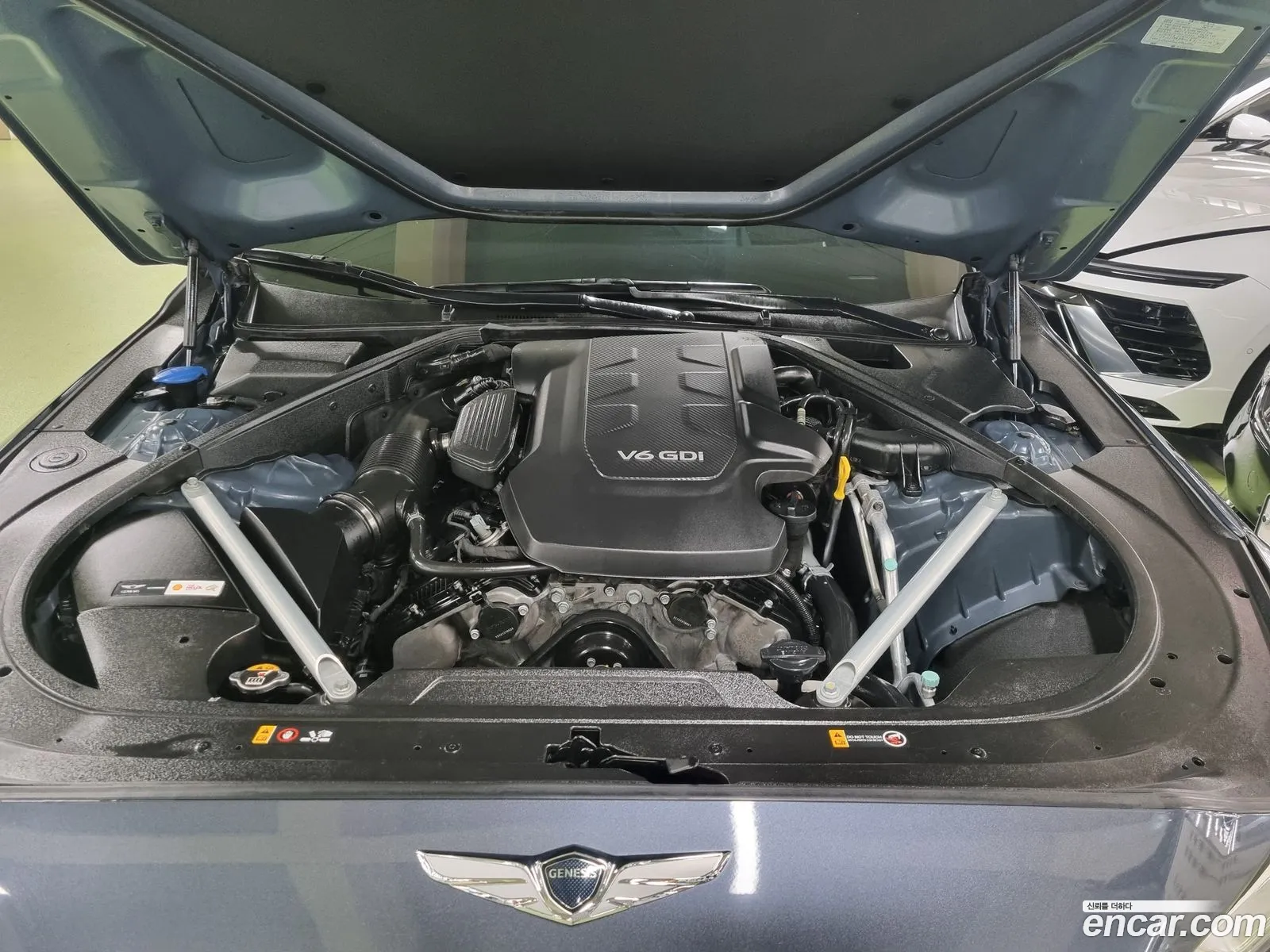 Genesis EQ900 2016 — 3