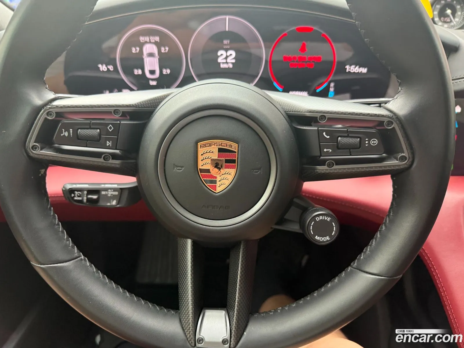 Porsche Taycan 2025 — 12